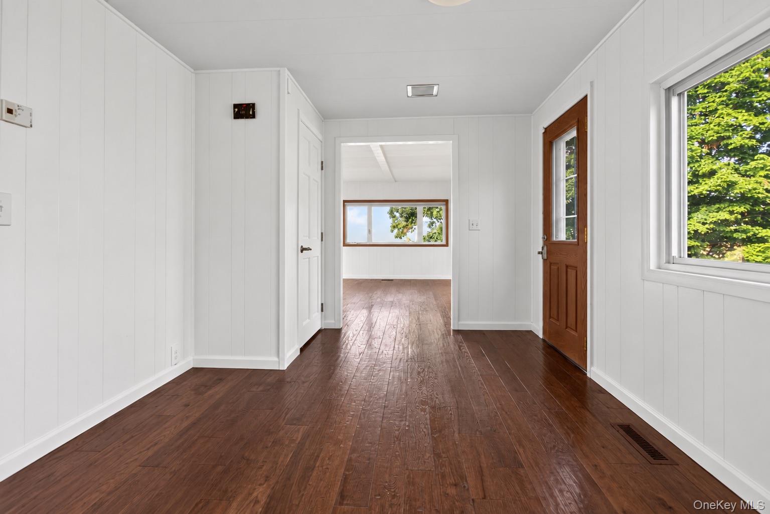 61838 State Highway 10 Hobart Property Photo 4