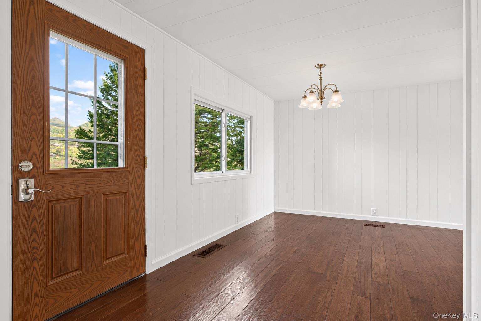 61838 State Highway 10 Hobart Property Photo 8