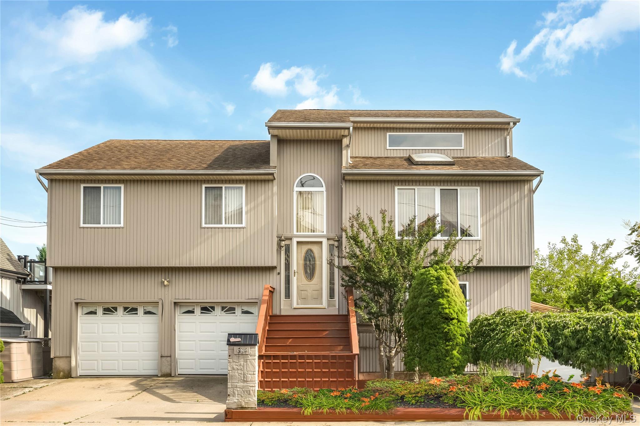 664 Arthur Street Property Photo 1
