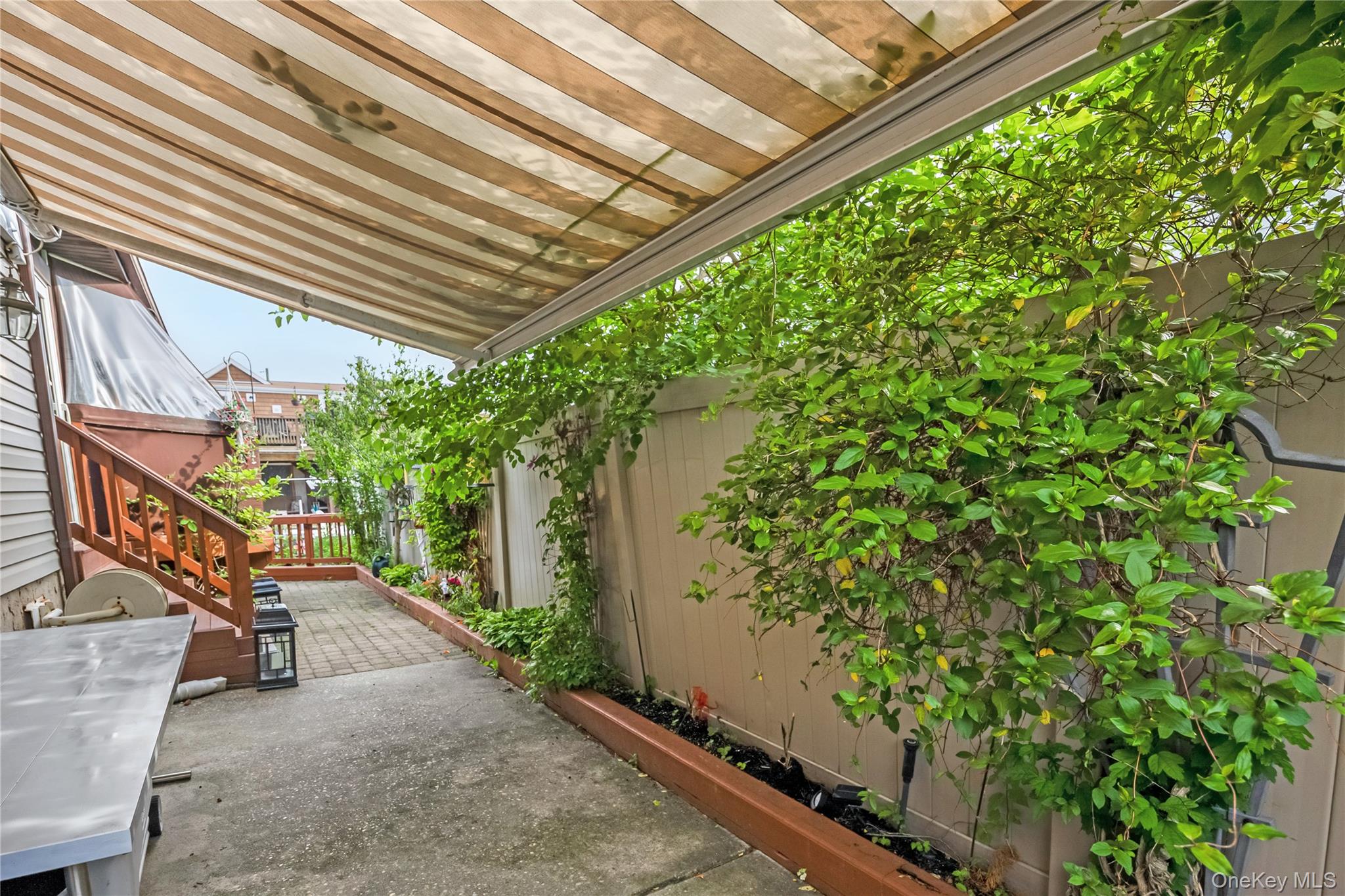 664 Arthur Street Property Photo 4