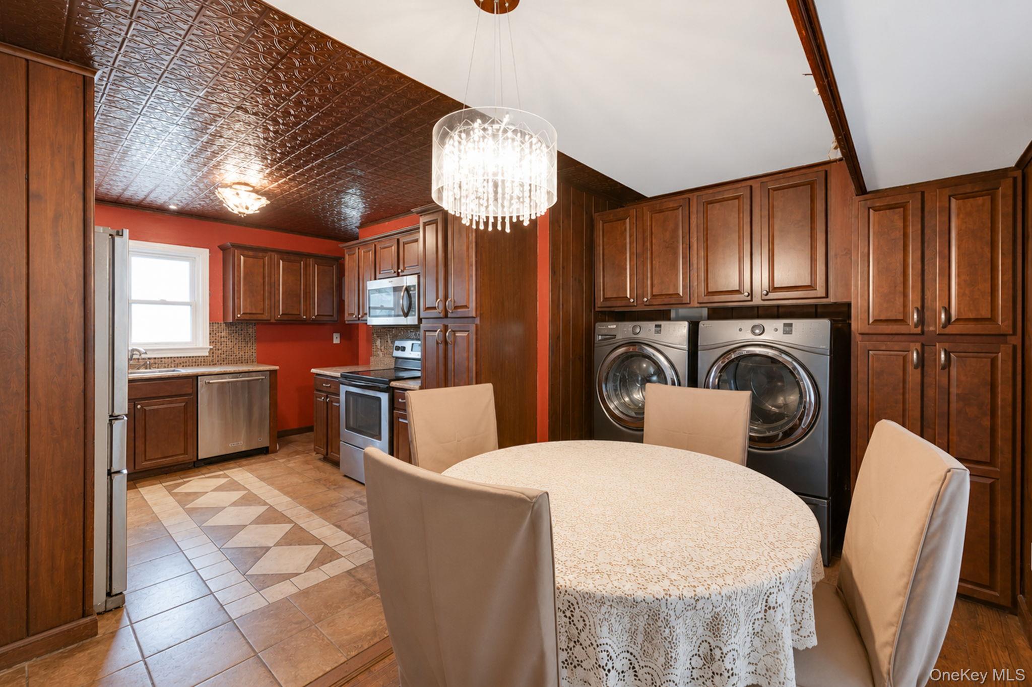 287 Munsell Road Property Photo 8