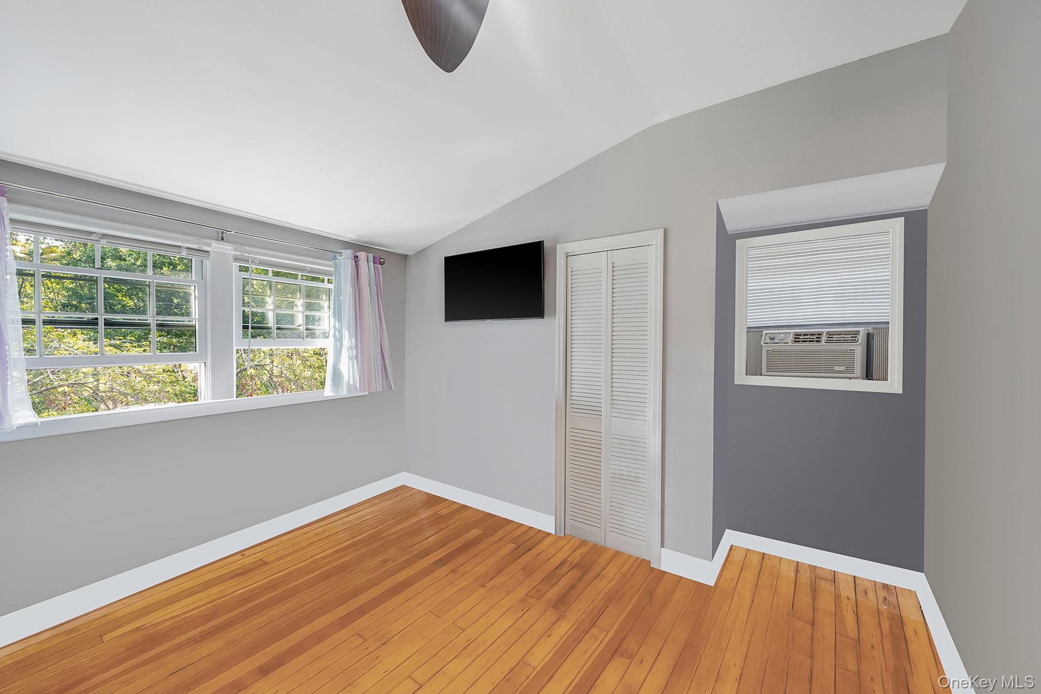 309 Harrison Avenue Property Photo 16