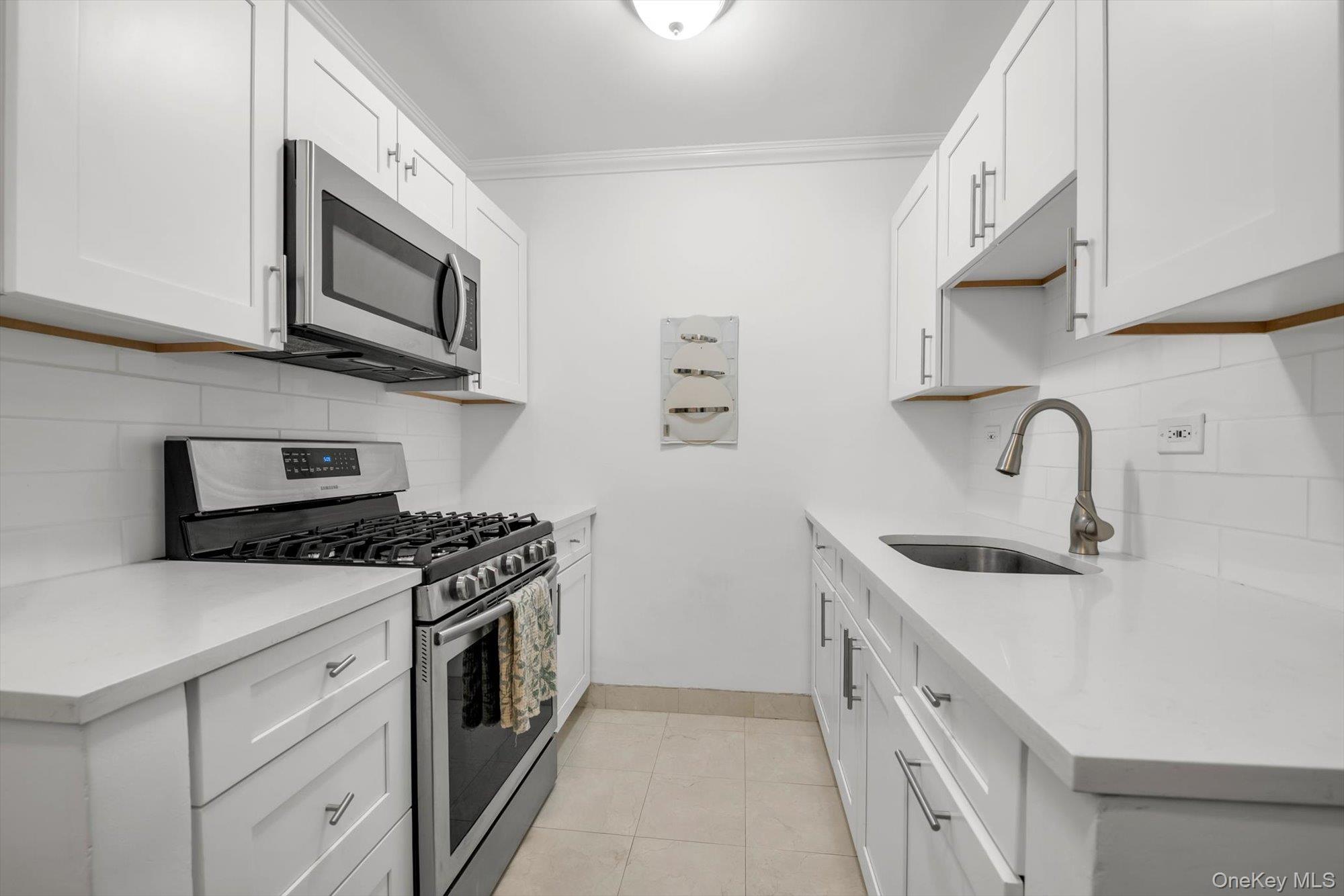 1805 215th Street 5c Property Photo 3