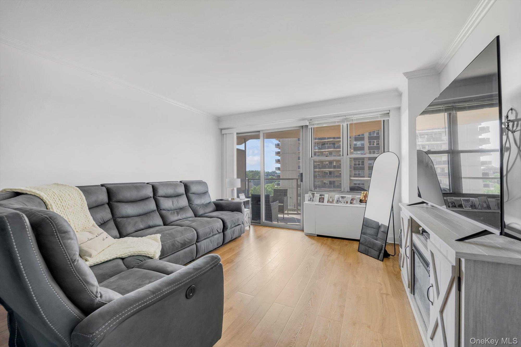 1805 215th Street 5c Property Photo 6