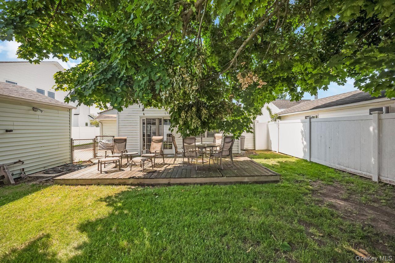 6 Island Street Property Photo 24