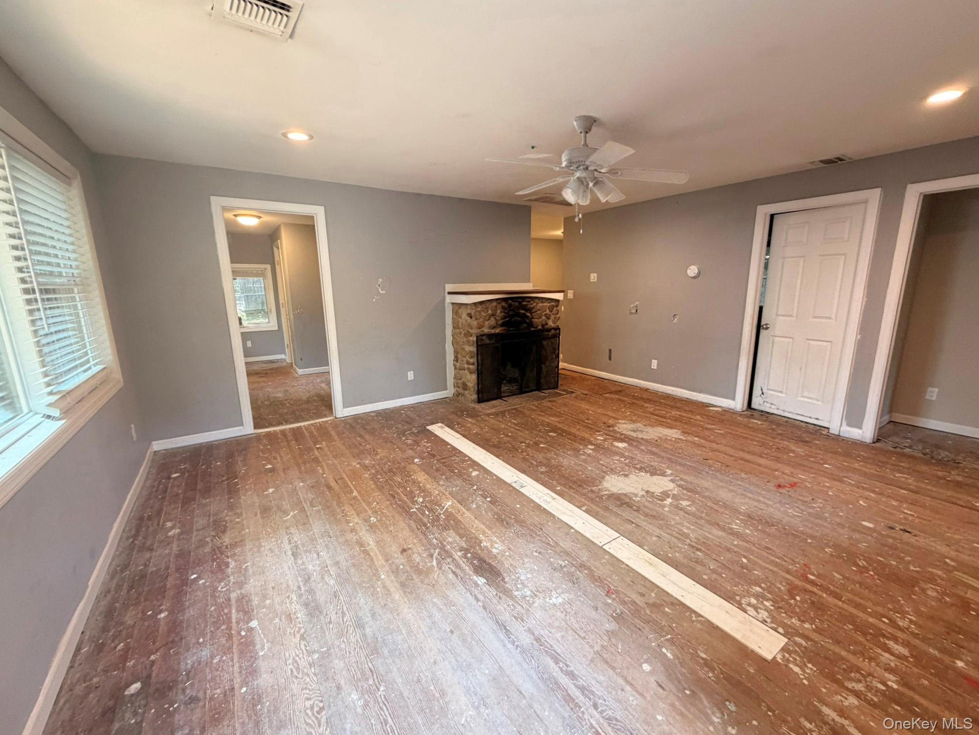 93 Lynbrook Drive Property Photo 3