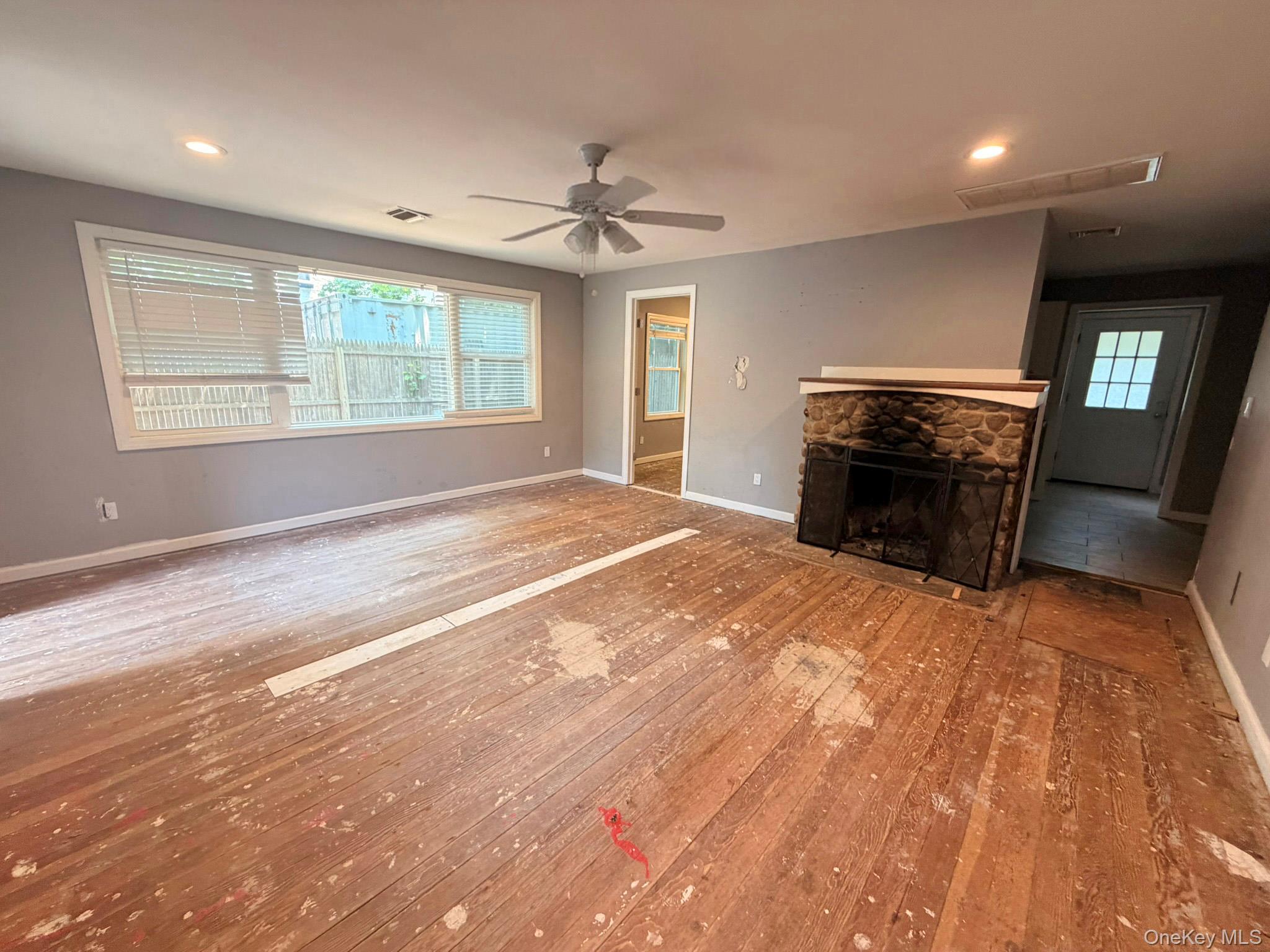 93 Lynbrook Drive Property Photo 4