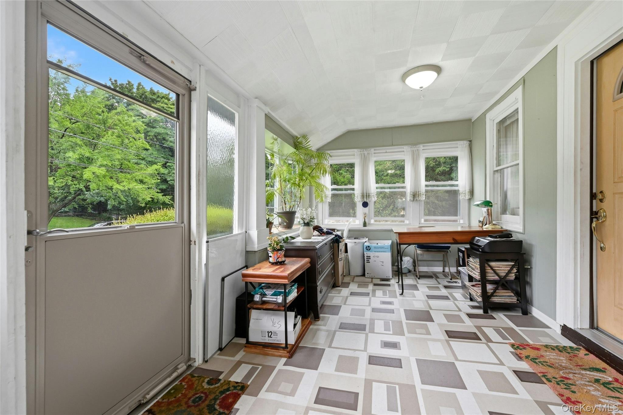 18 2nd Avenue Property Photo 15