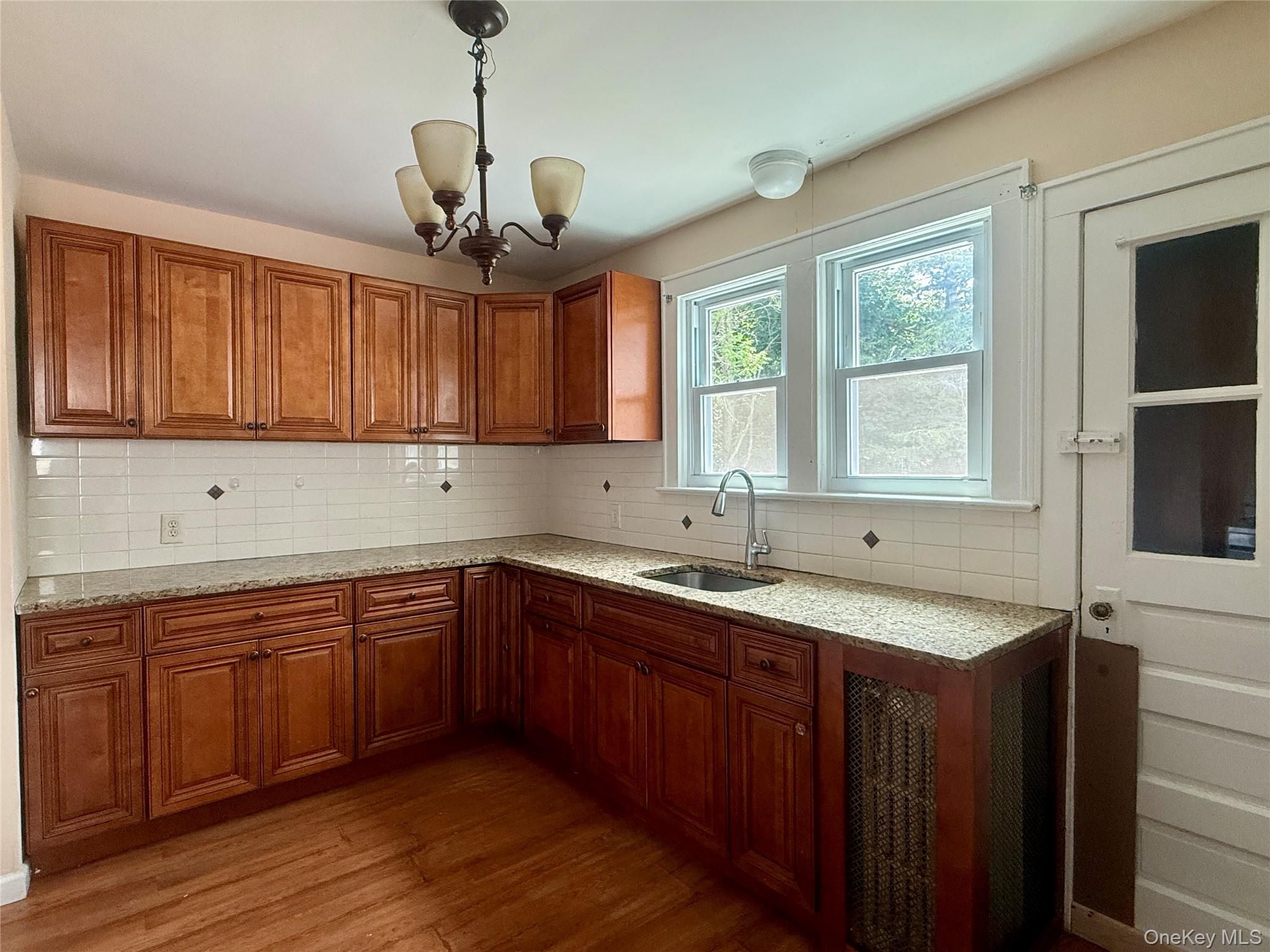 109 L Street Property Photo 4