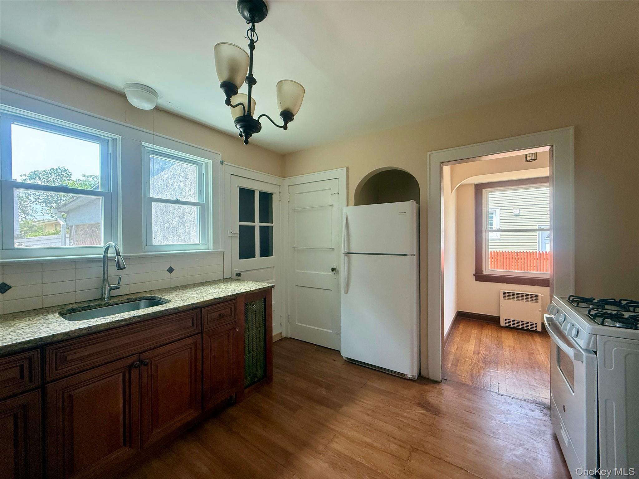 109 L Street Property Photo 5