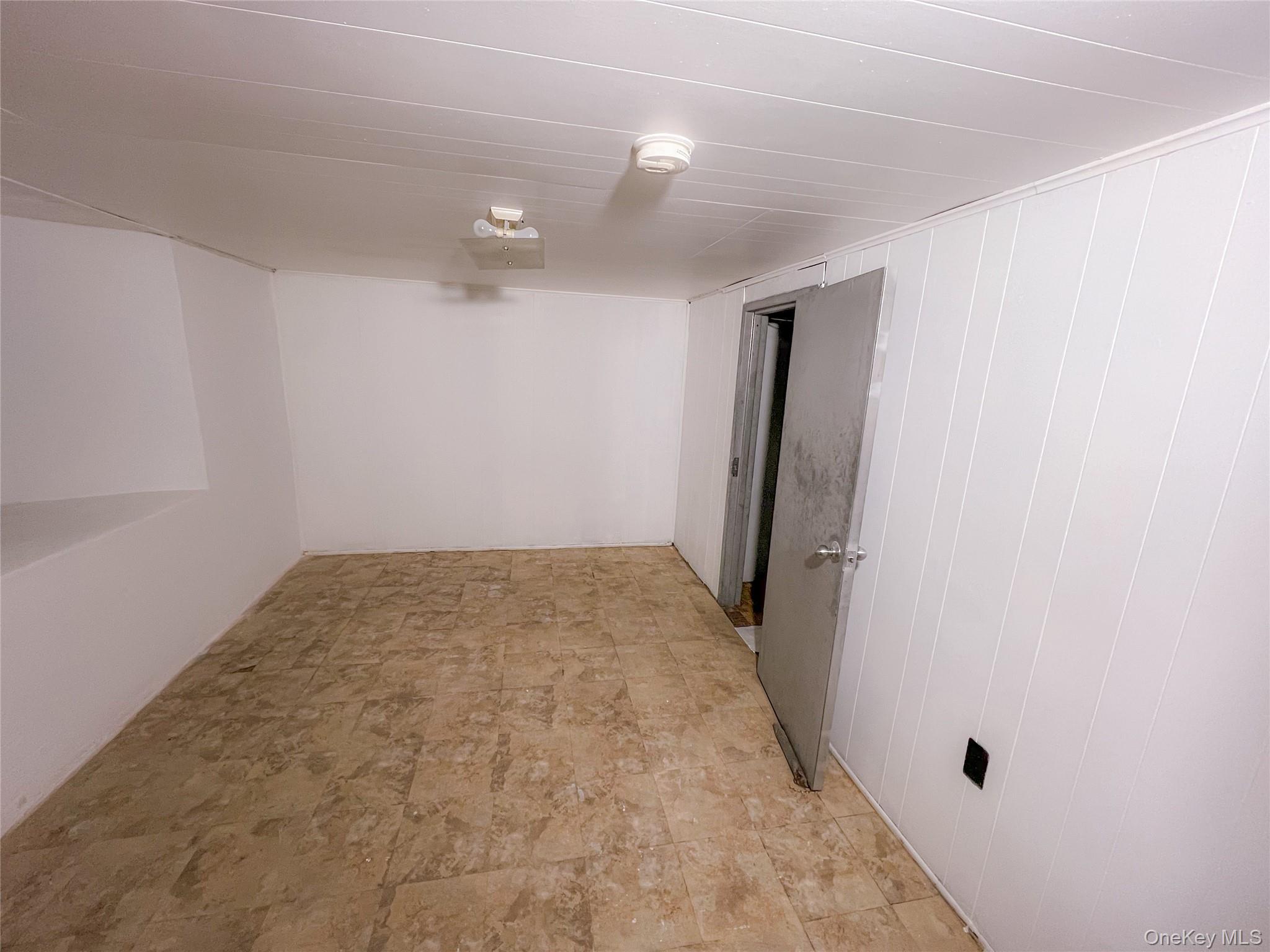 109 L Street Property Photo 12