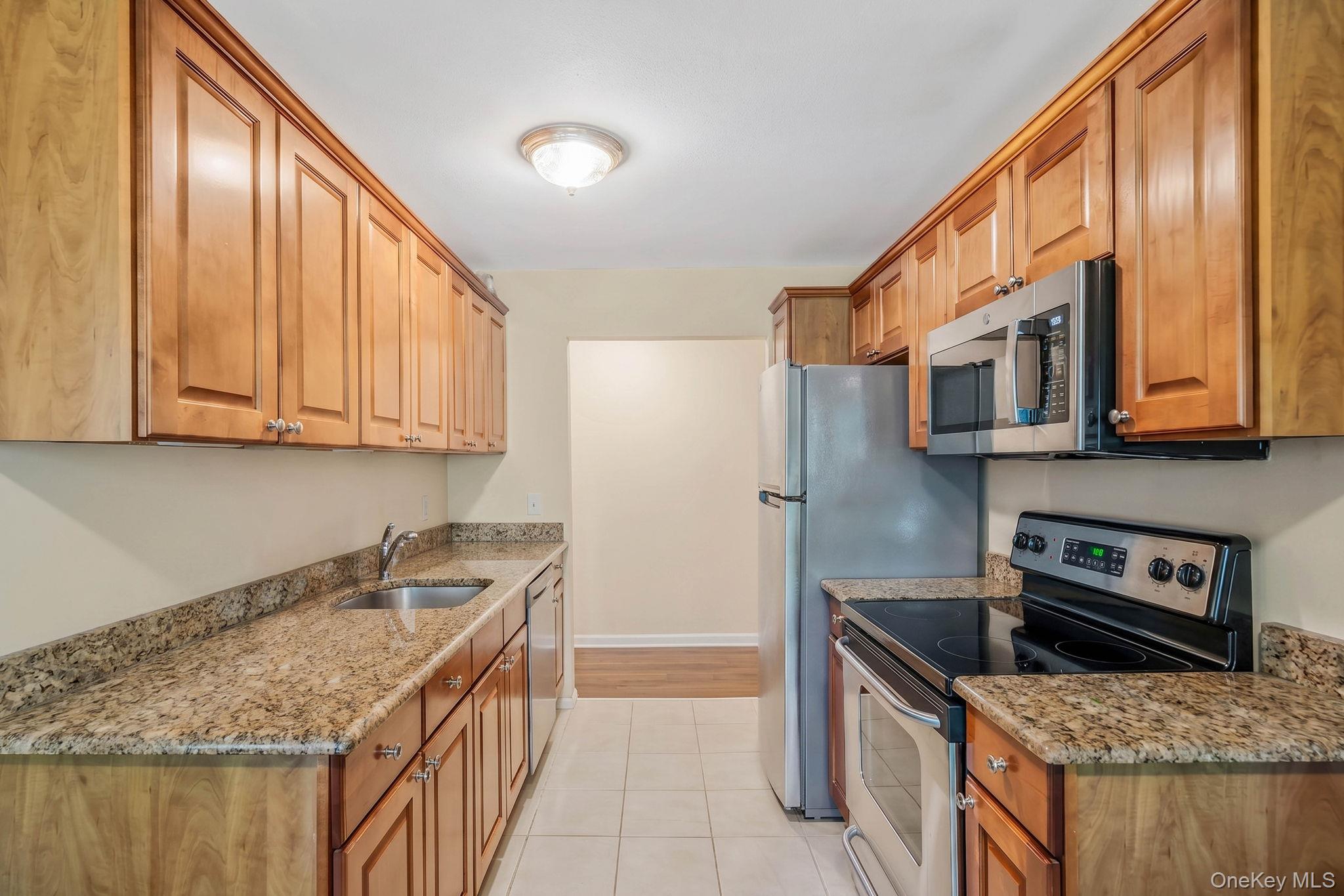 2449f Union Boulevard 9b Property Photo 6
