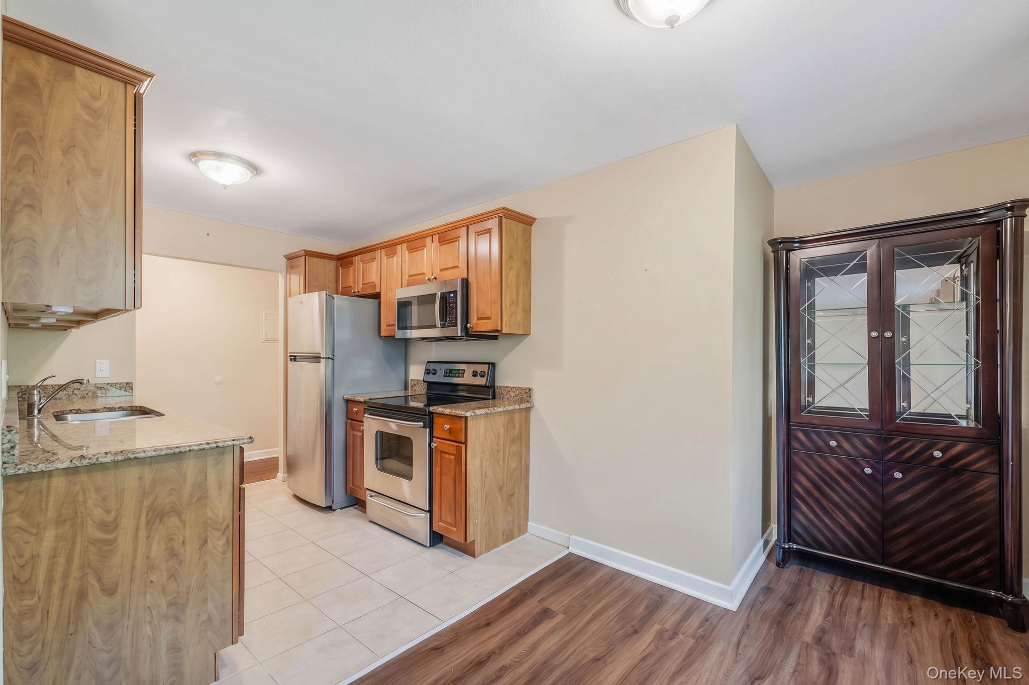2449f Union Boulevard 9b Property Photo 7