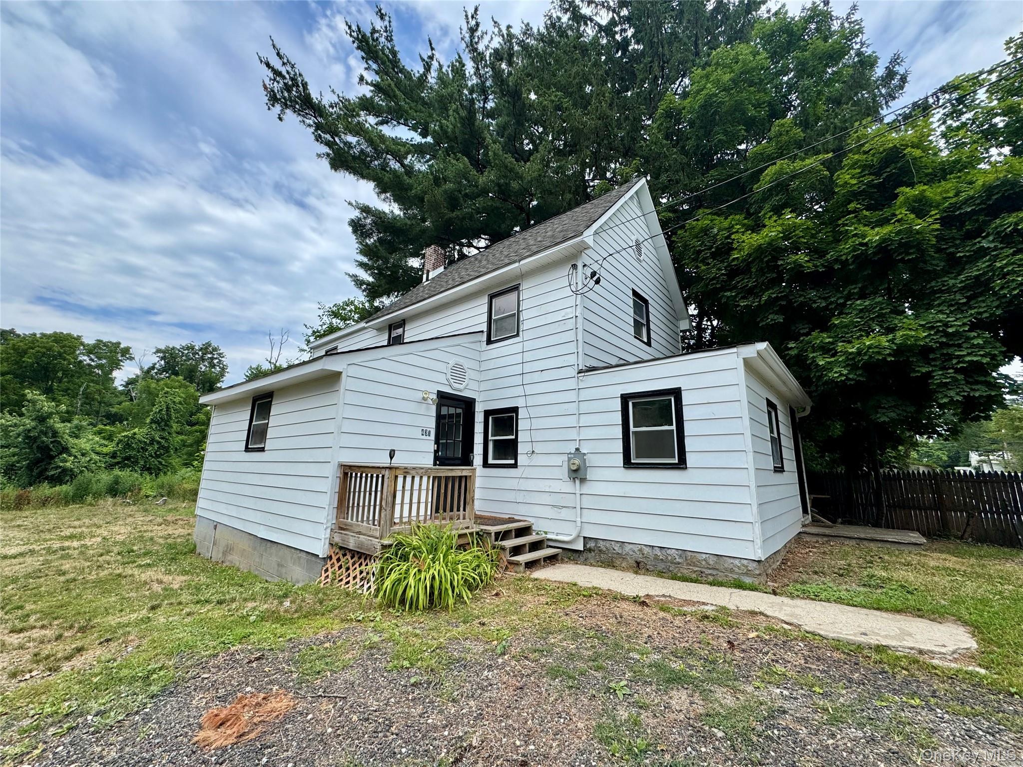 431 Violet Avenue Property Photo 1