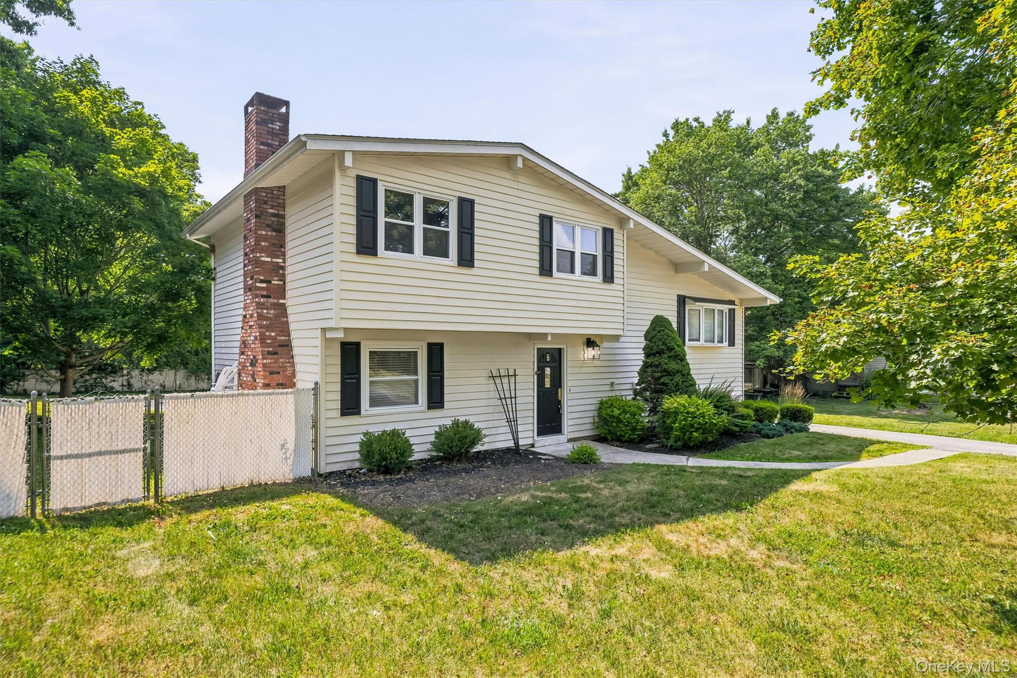 7 Elmwood Drive Property Photo 4