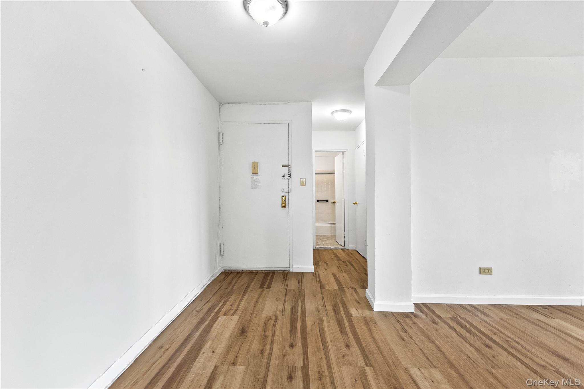 210-50 41st Avenue 5c Property Photo 4