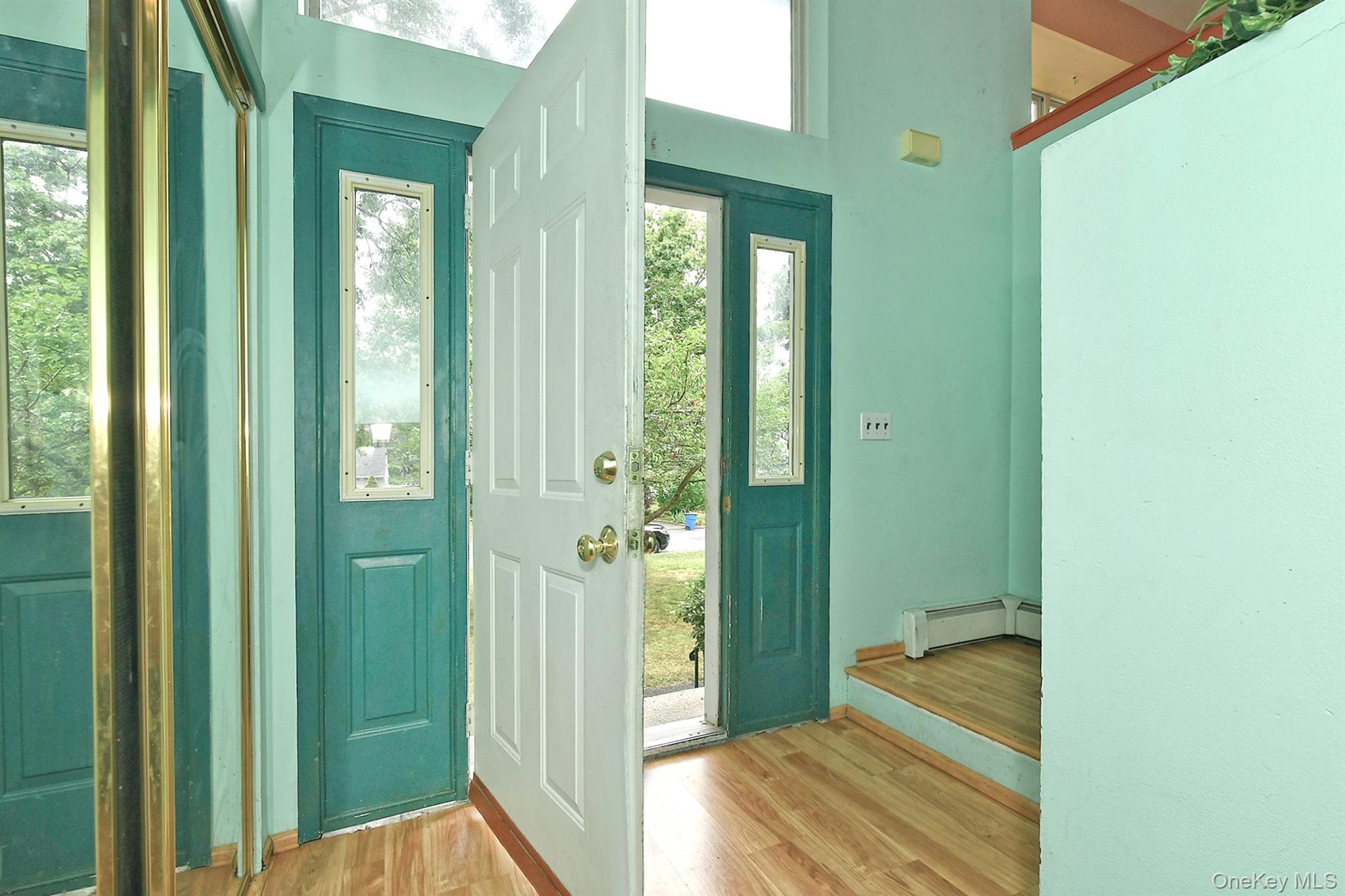 10 Woodbrook Circle Property Photo 5
