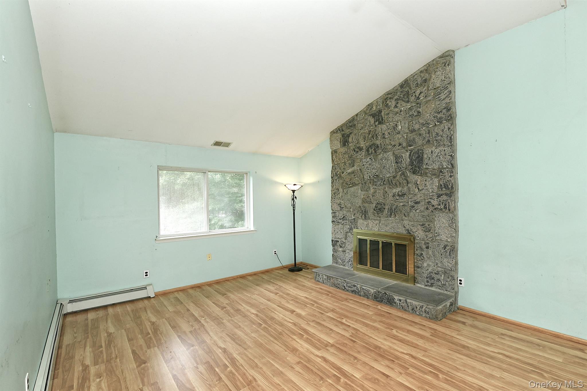 10 Woodbrook Circle Property Photo 7