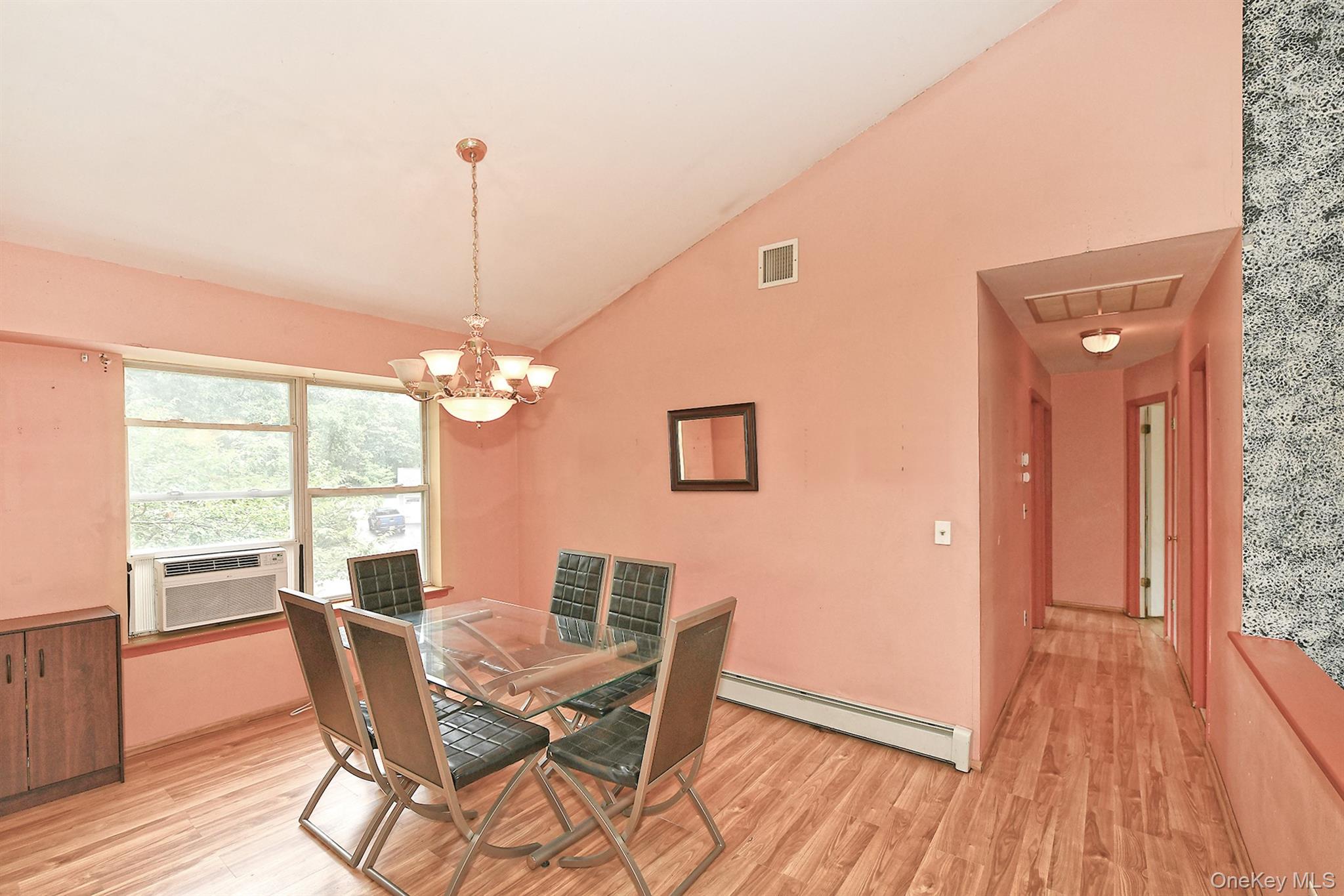 10 Woodbrook Circle Property Photo 9