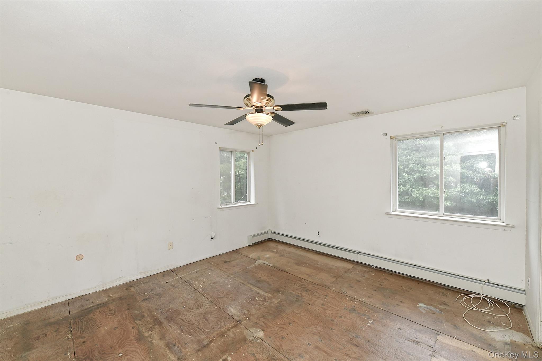 10 Woodbrook Circle Property Photo 16