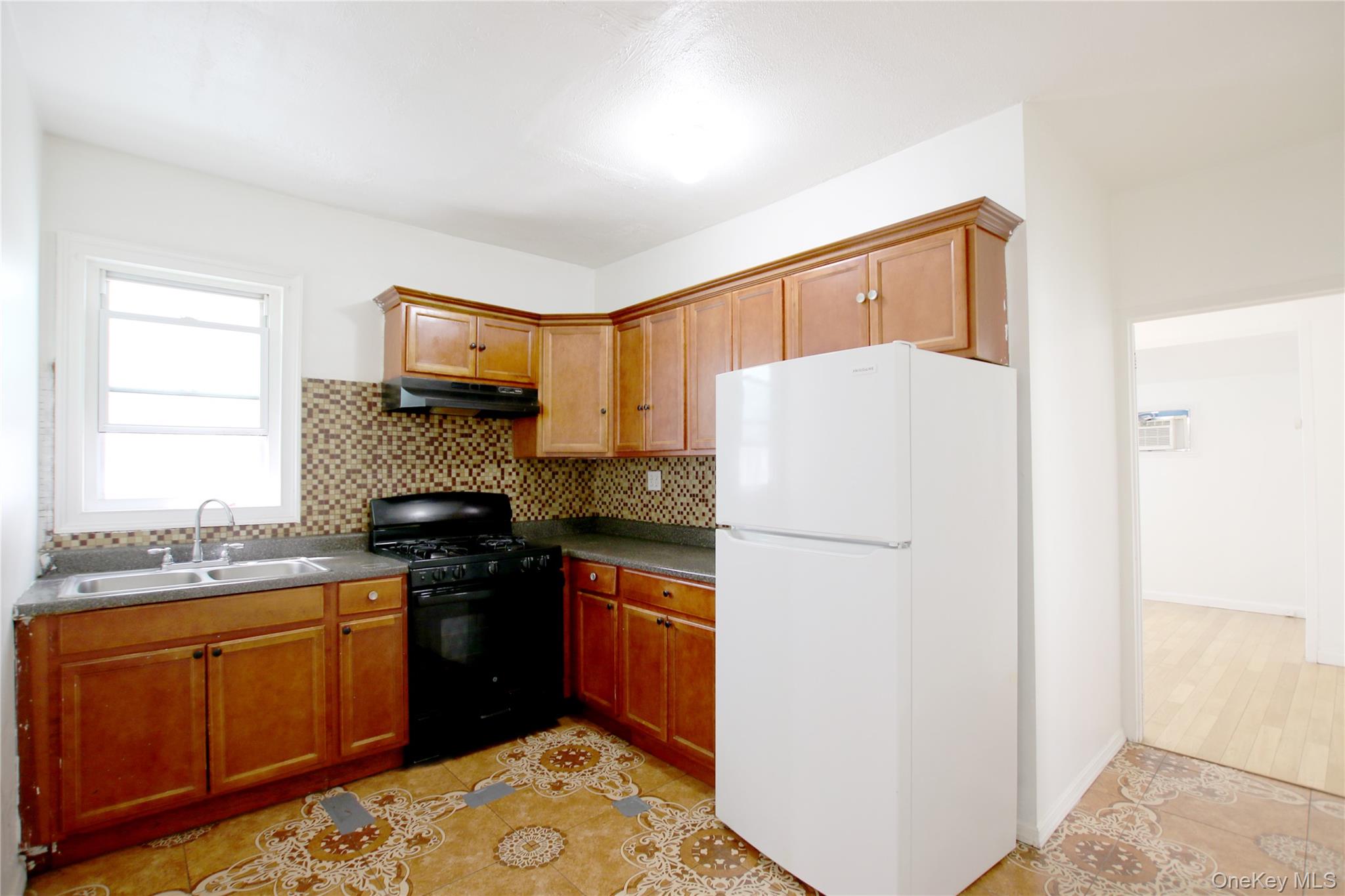 9020 178th Street Property Photo 5