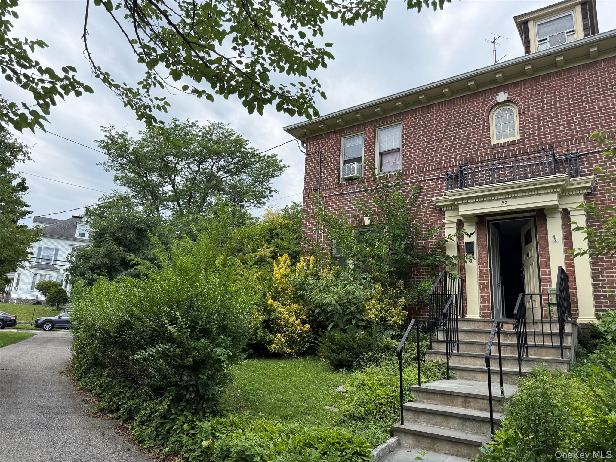 92 Woodland Avenue Property Photo 3