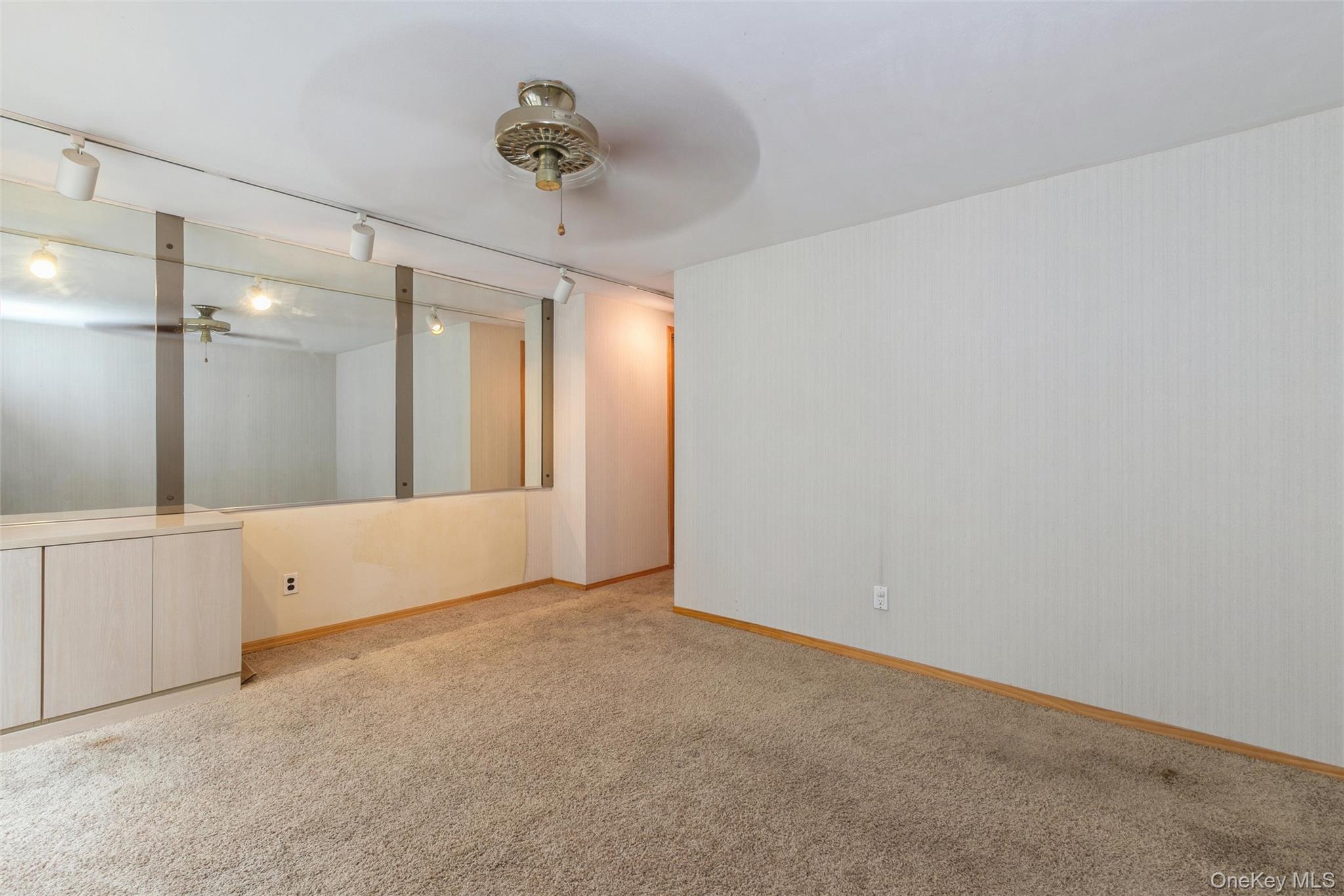 28 Campus Lane Property Photo 30