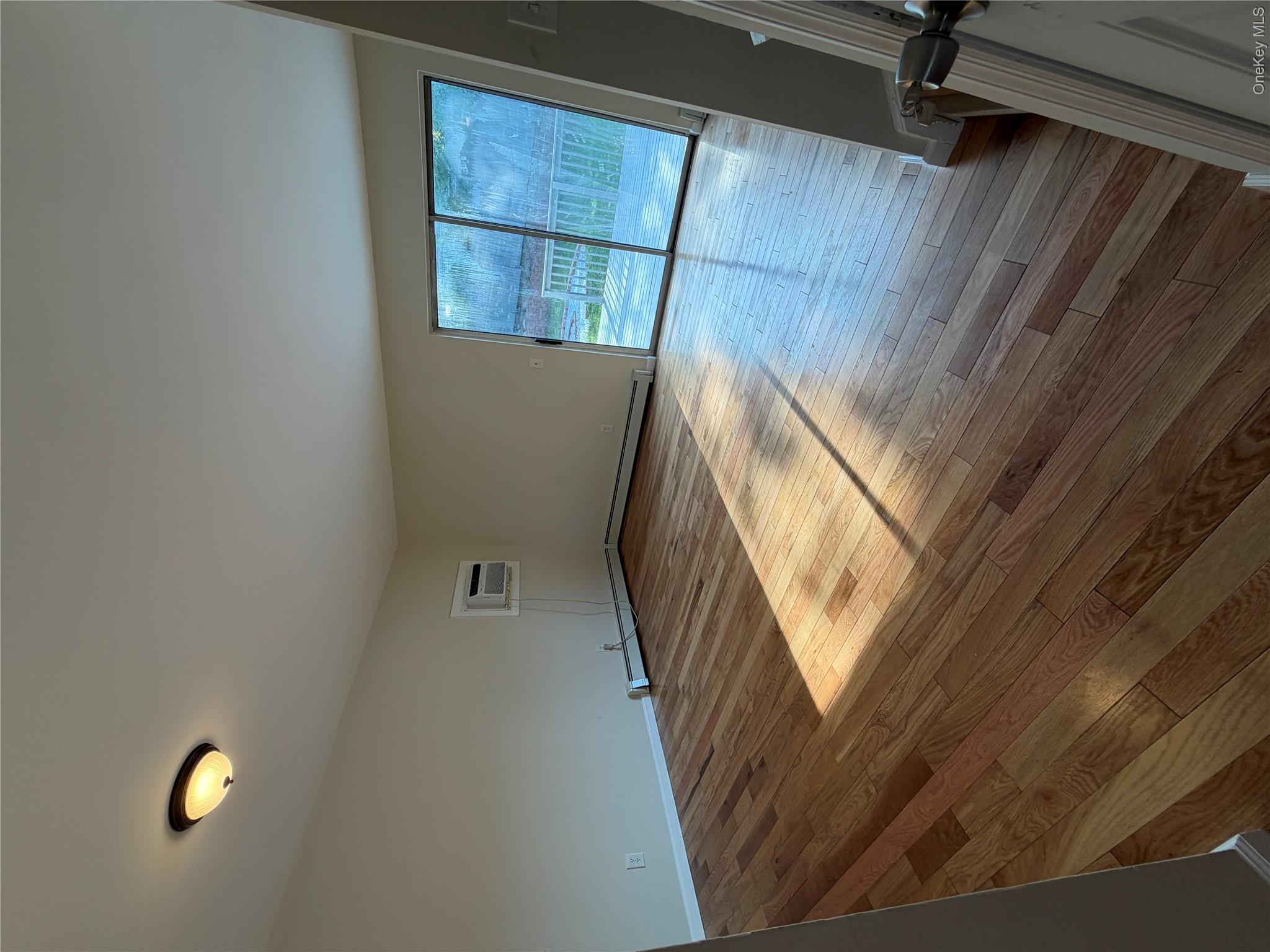 502 Harbor View Court Property Photo 6
