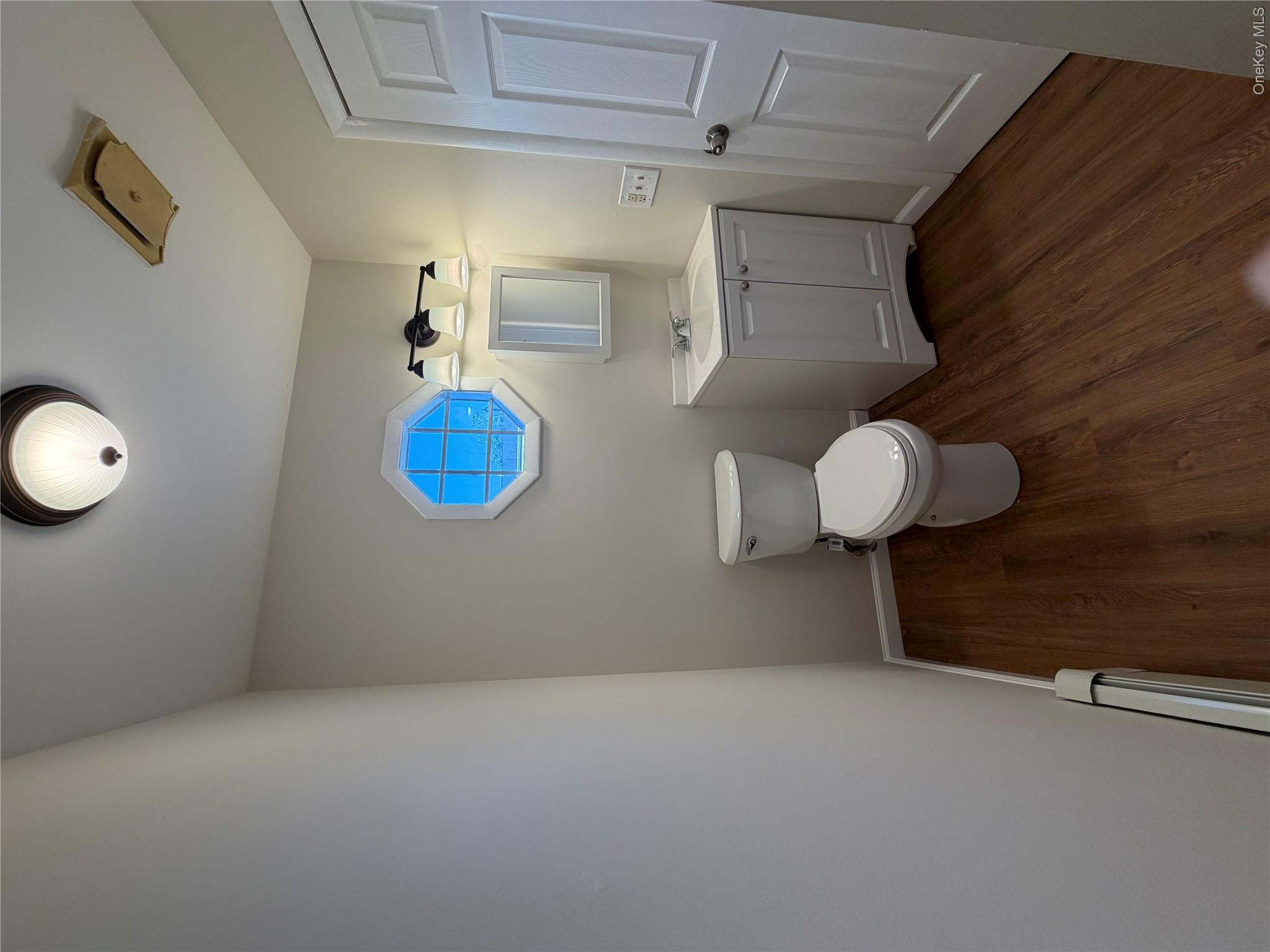 502 Harbor View Court Property Photo 8