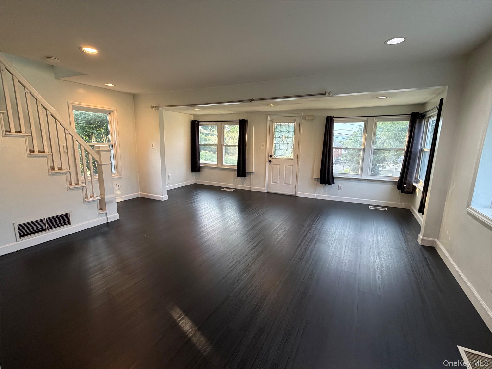 29 Ramapo Road Property Photo 4