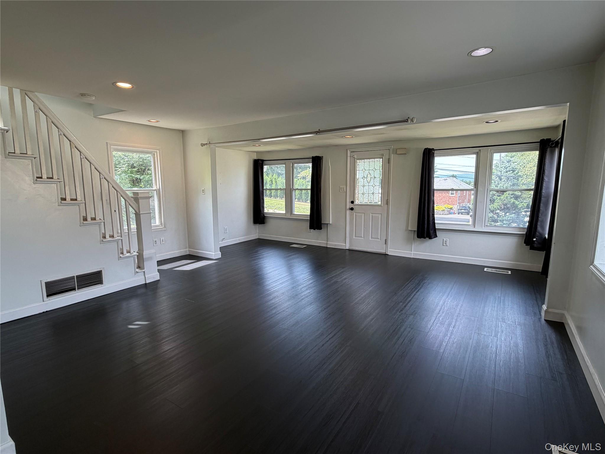 29 Ramapo Road Property Photo 5