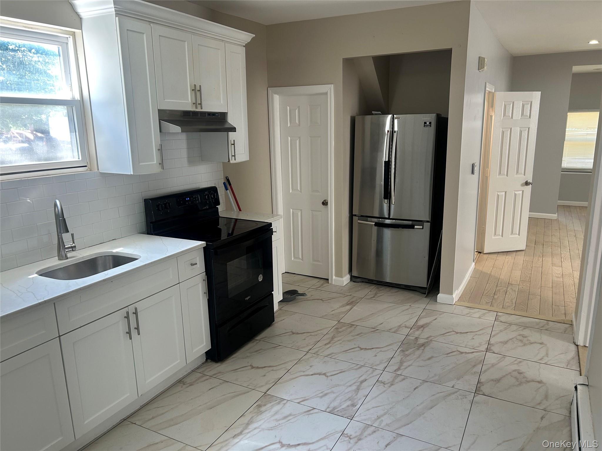3708 Dyre Avenue Property Photo 1