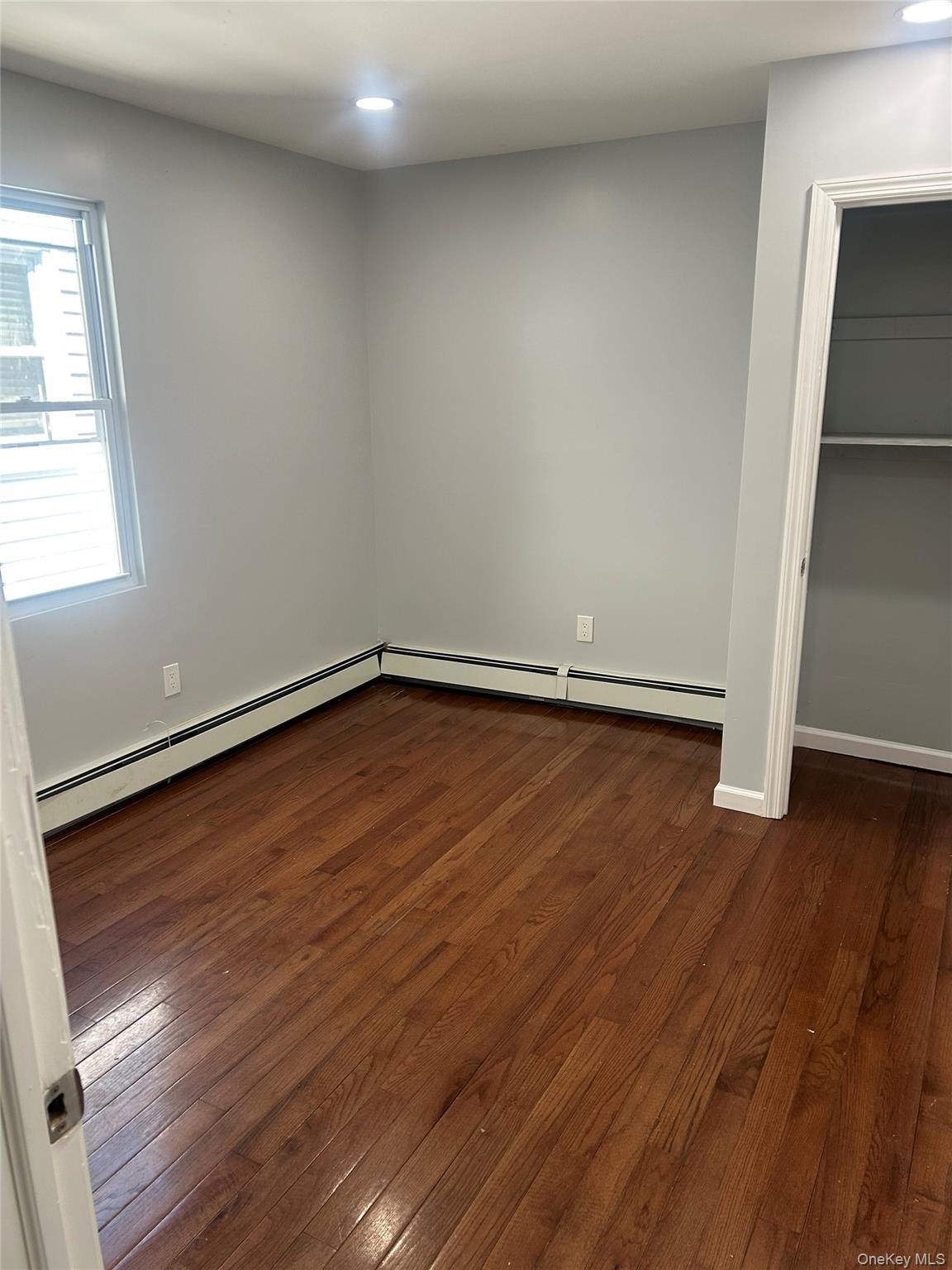 3708 Dyre Avenue Property Photo 4