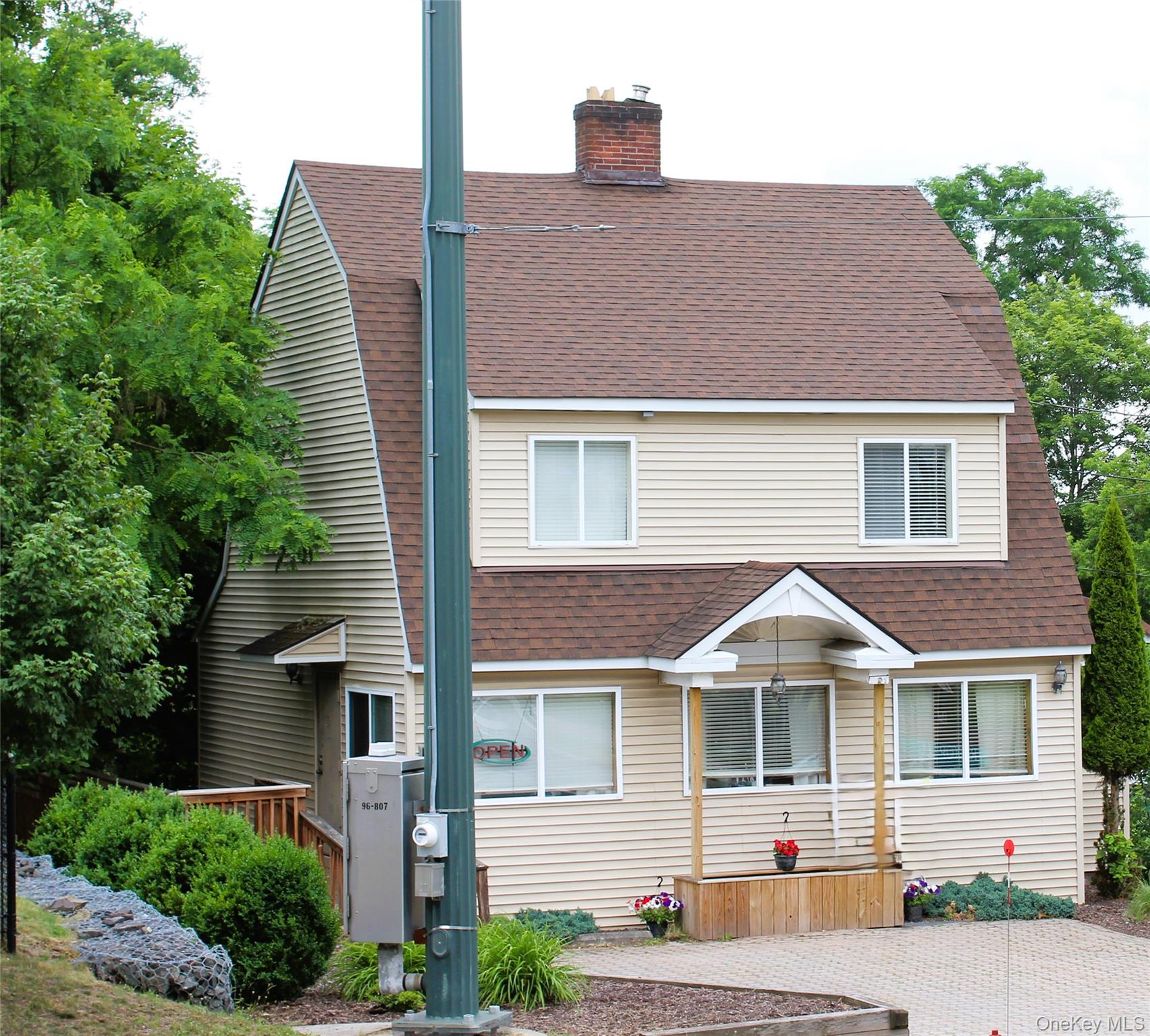 58 Pleasant Street Property Photo 1
