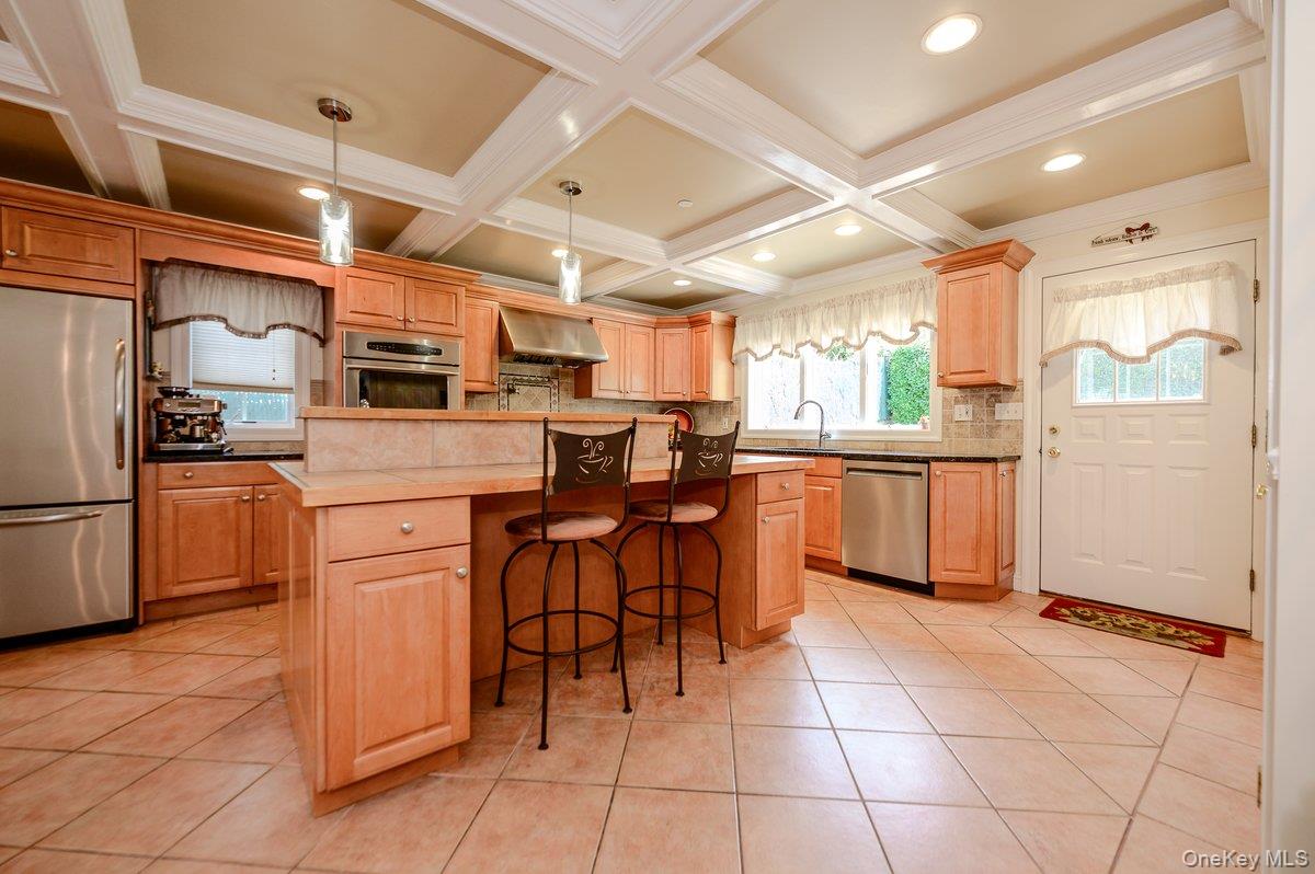 124 Lakeview Avenue Property Photo 6