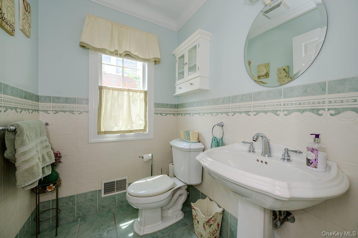 124 Lakeview Avenue Property Photo 15