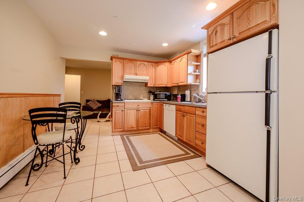 124 Lakeview Avenue Property Photo 28