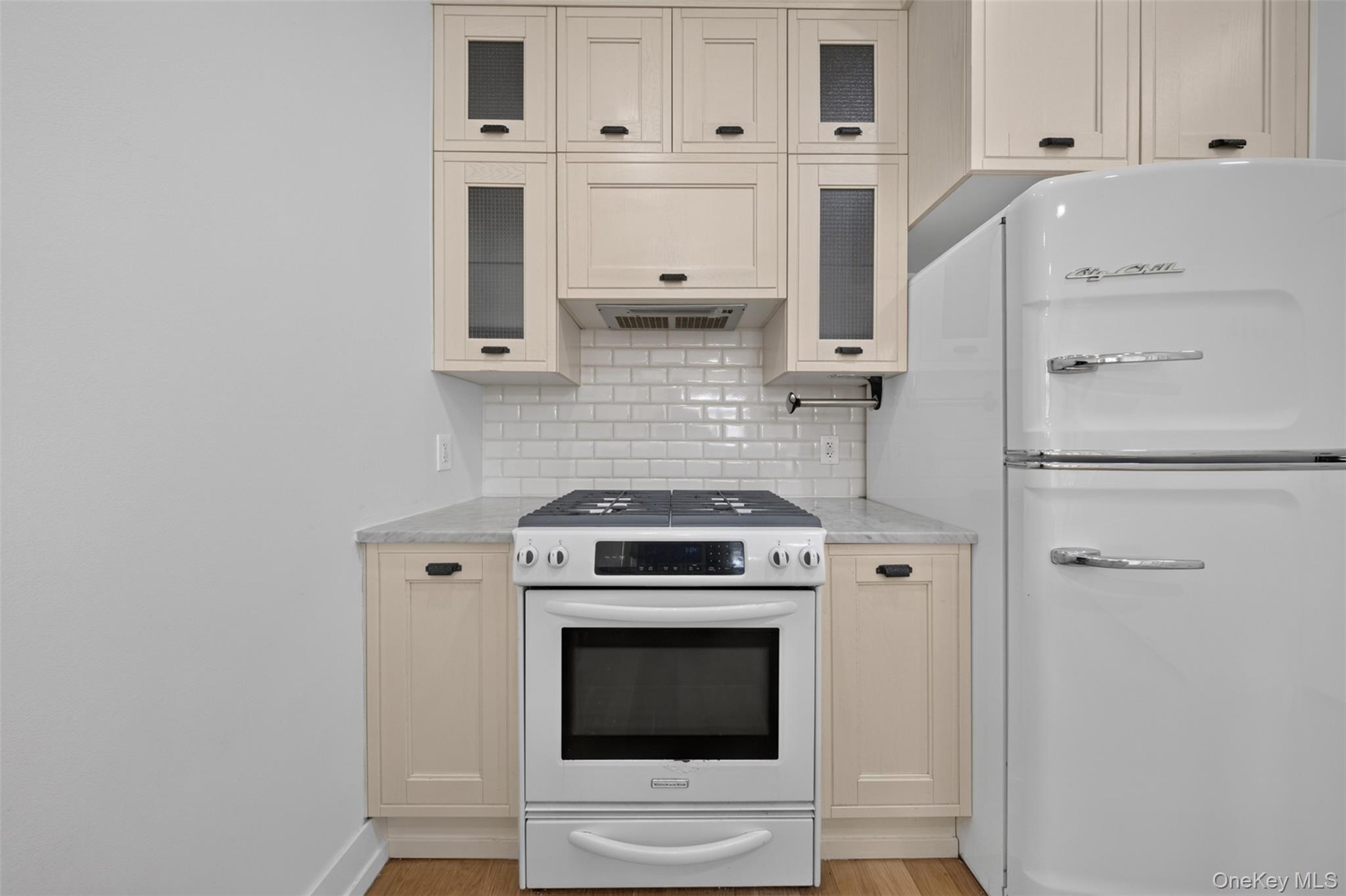 100 Engert Avenue 5c Property Photo 12