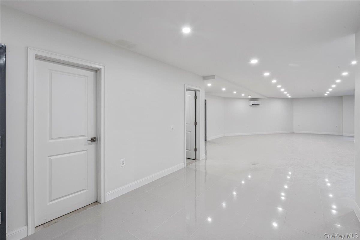 15033 Hawtree St Property Photo 15