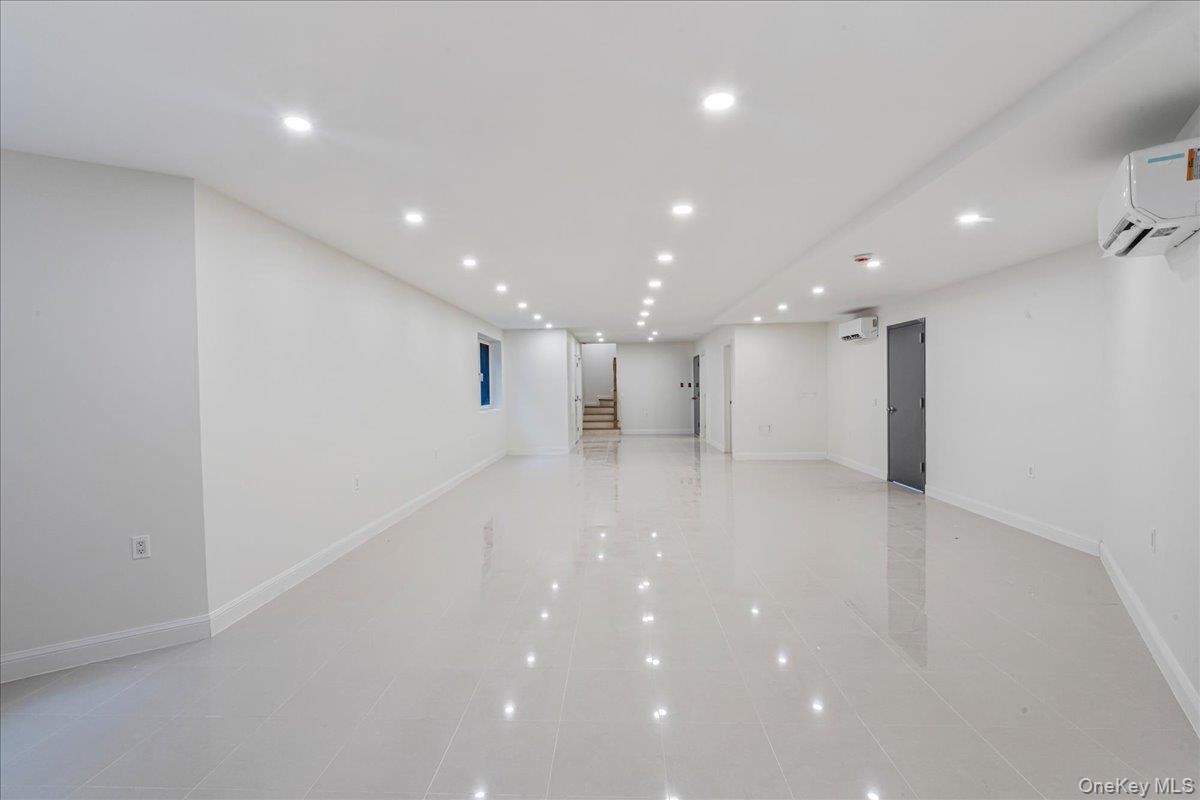 15033 Hawtree St Property Photo 18