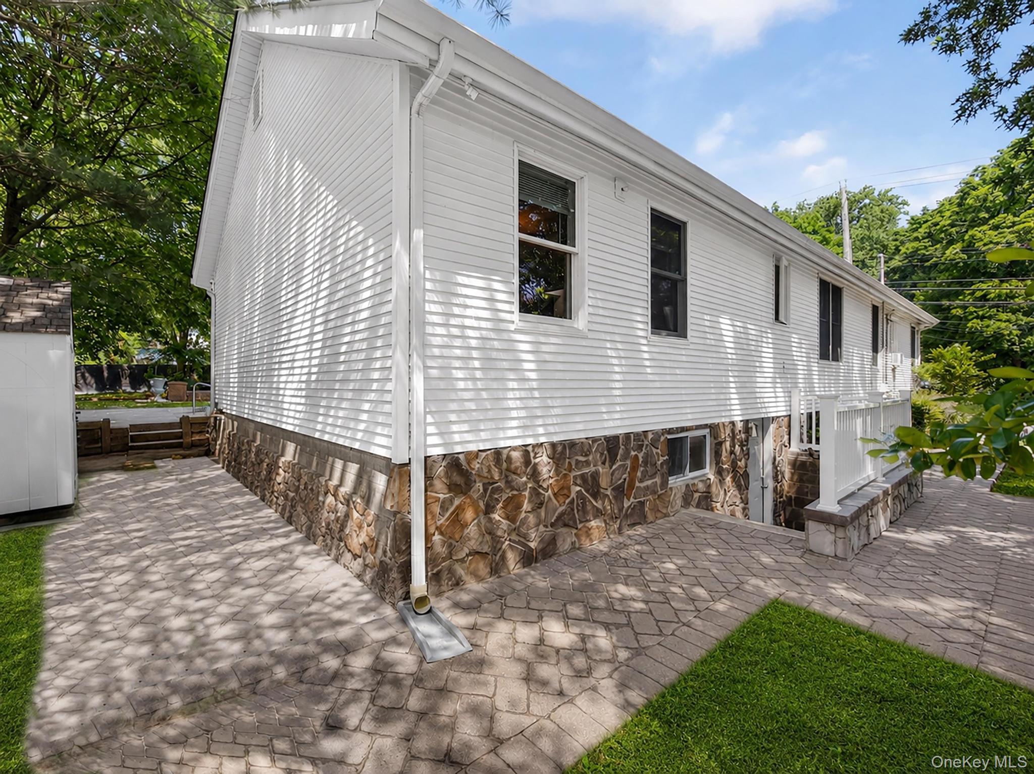 42 Highview Avenue Property Photo 36