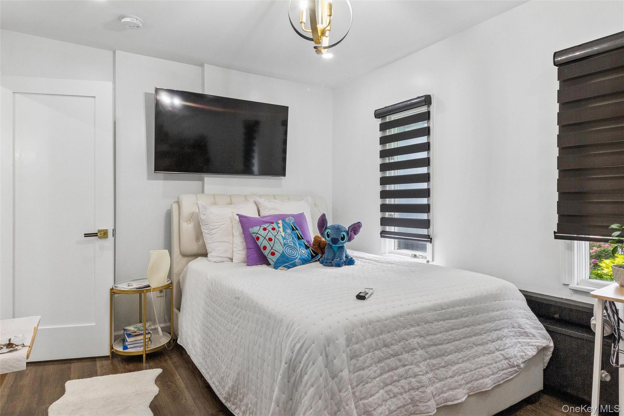 301 Merrick Avenue Property Photo 10