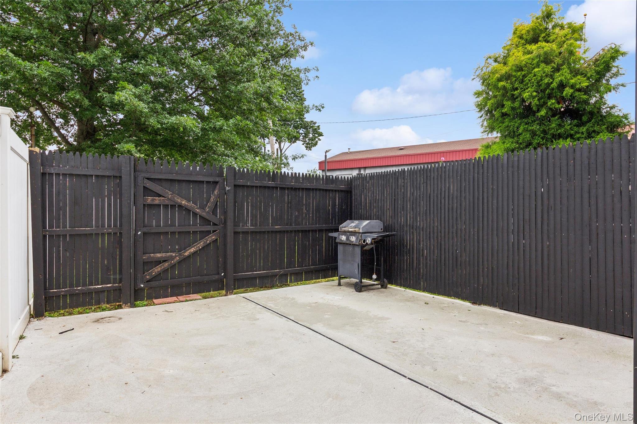 301 Merrick Avenue Property Photo 18