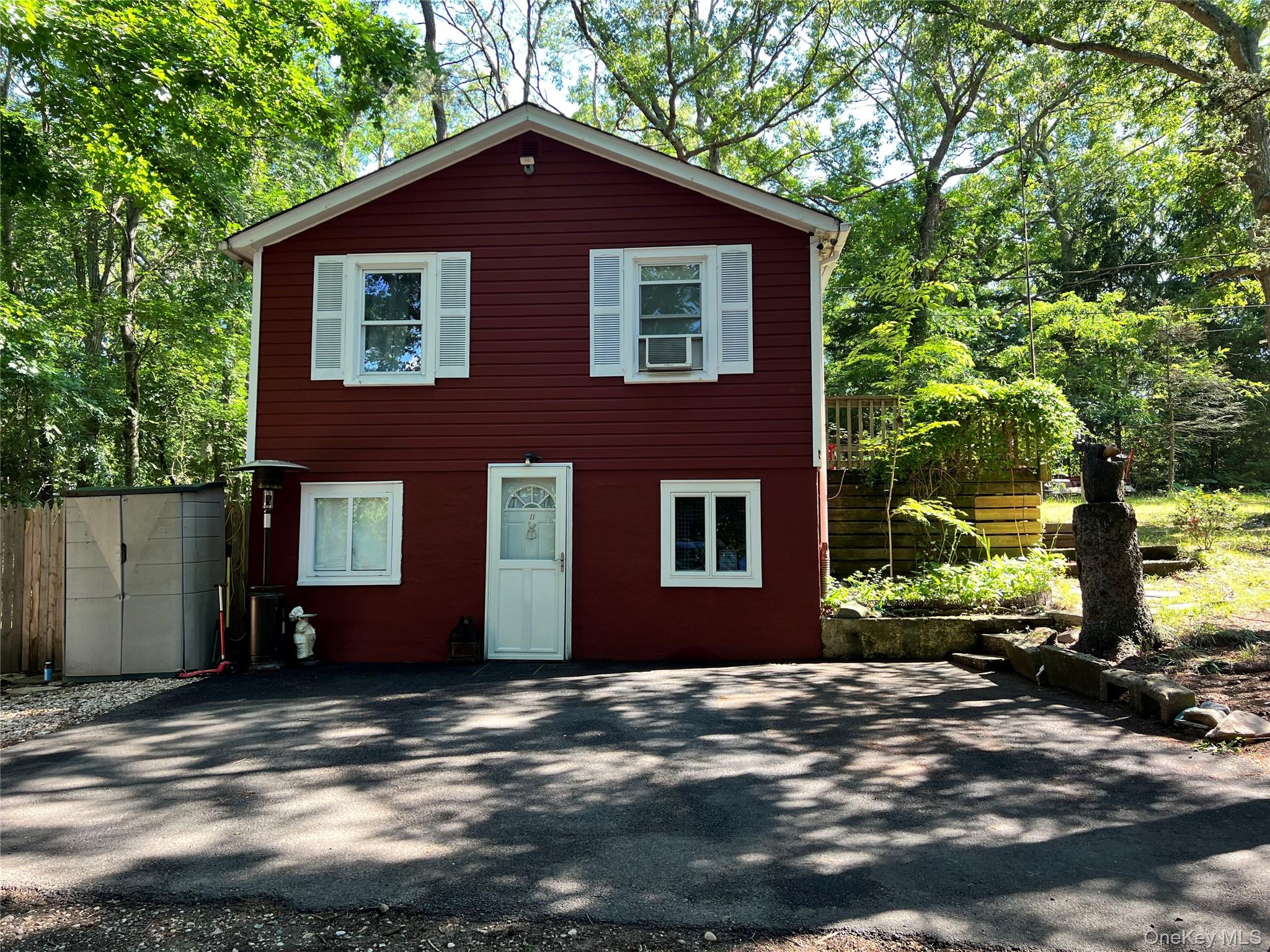 11 Primrose Path Property Photo 3