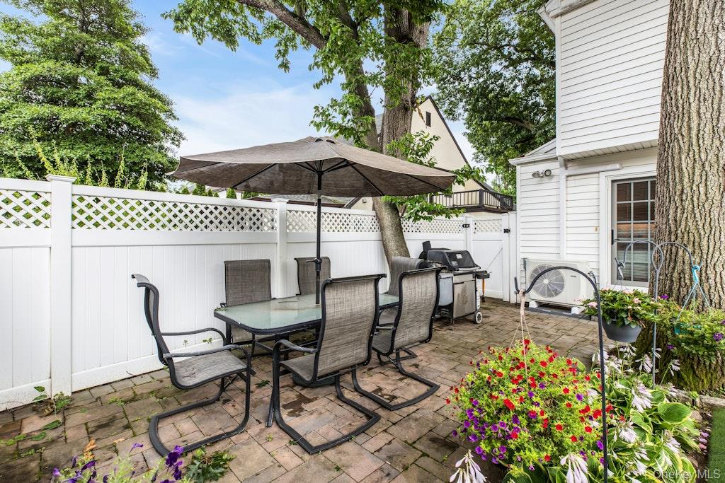 128 Stuart Street Property Photo 32