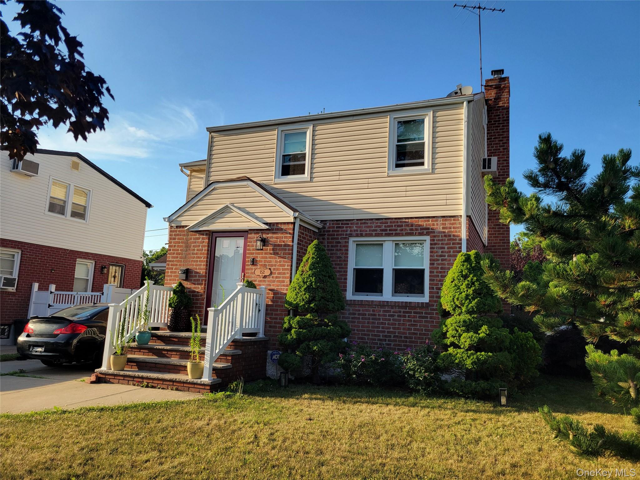 152 Norfeld Boulevard Property Photo 1