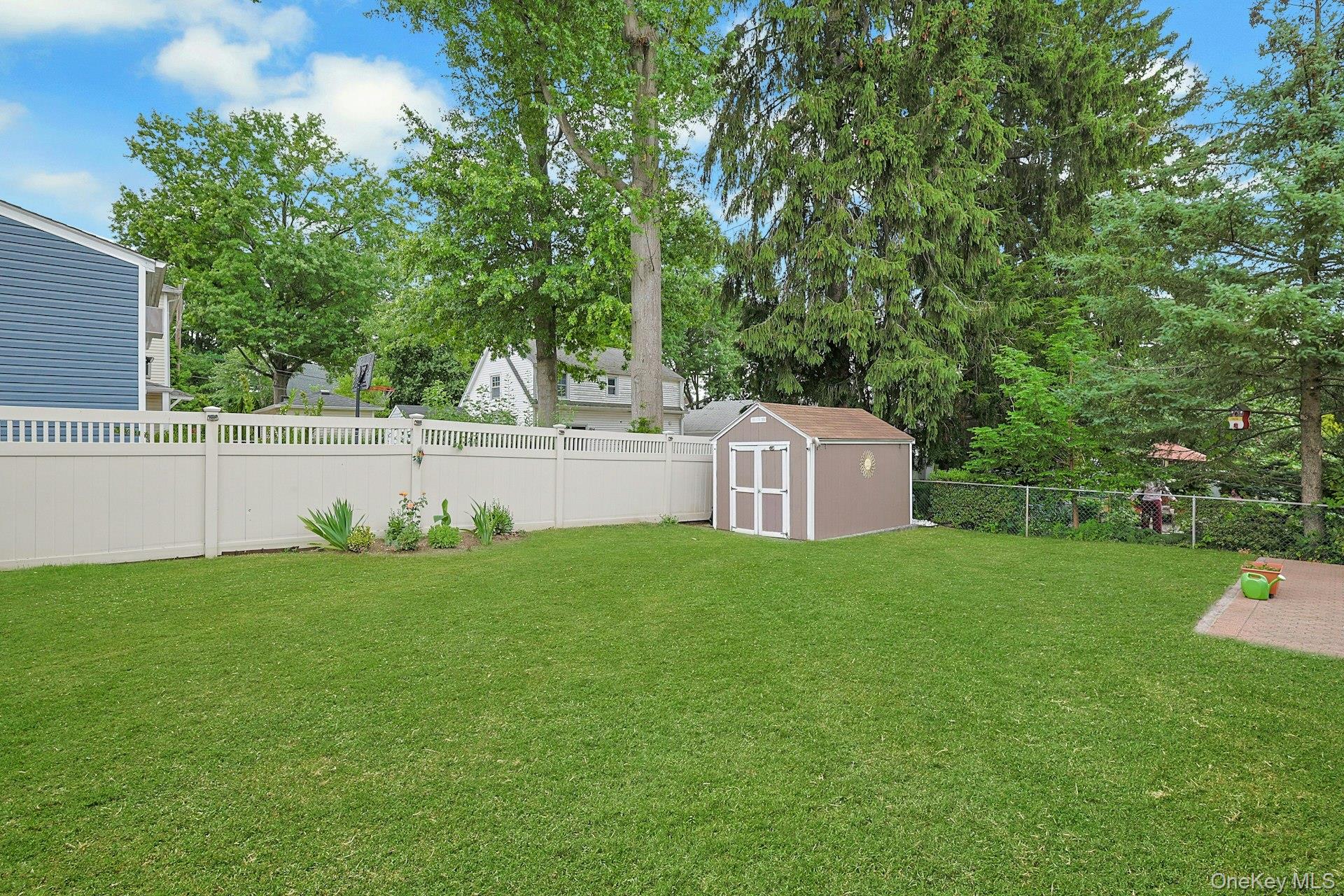 84 Lawrence Place Property Photo 25