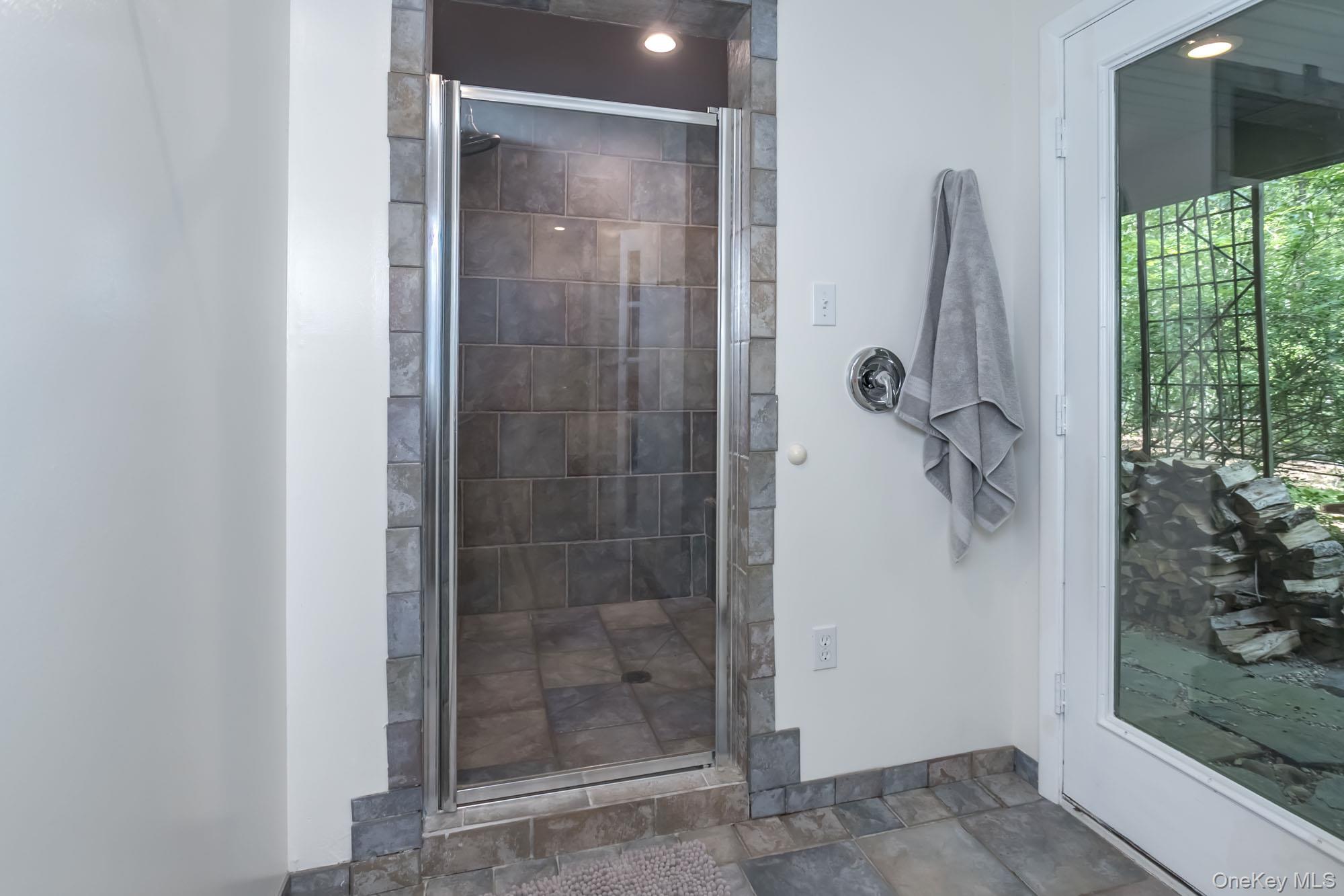 15 Cox Drive Property Photo 17