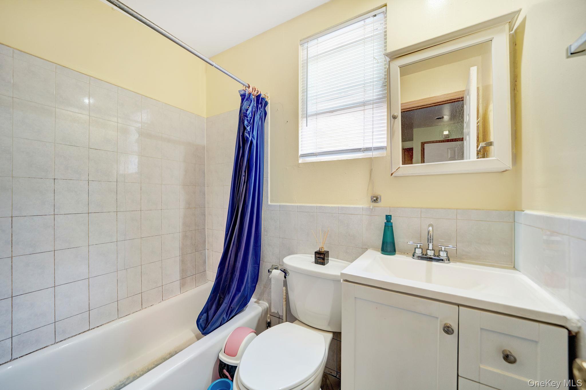 2363 Gleason Avenue Property Photo 6
