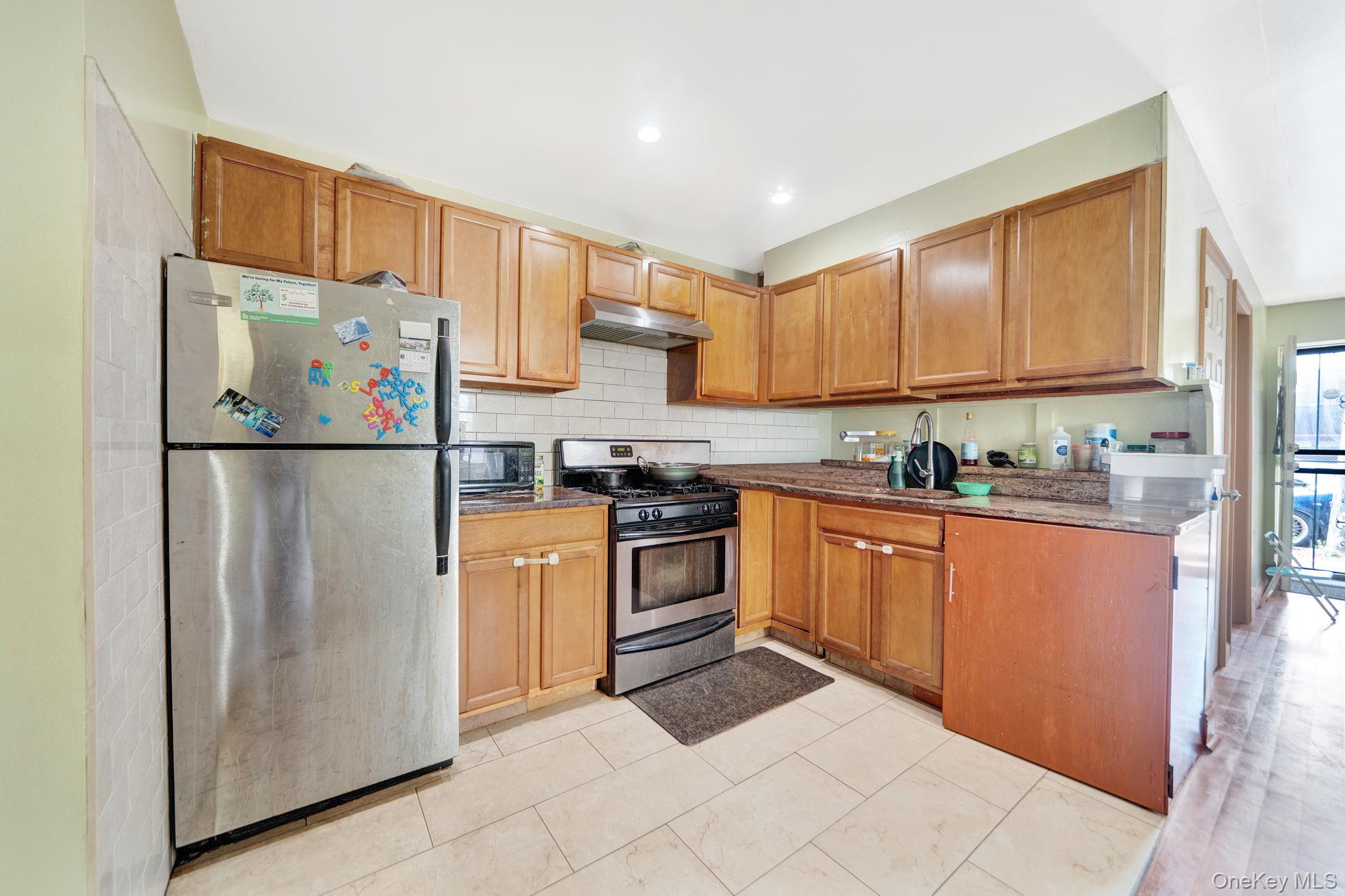 2363 Gleason Avenue Property Photo 16